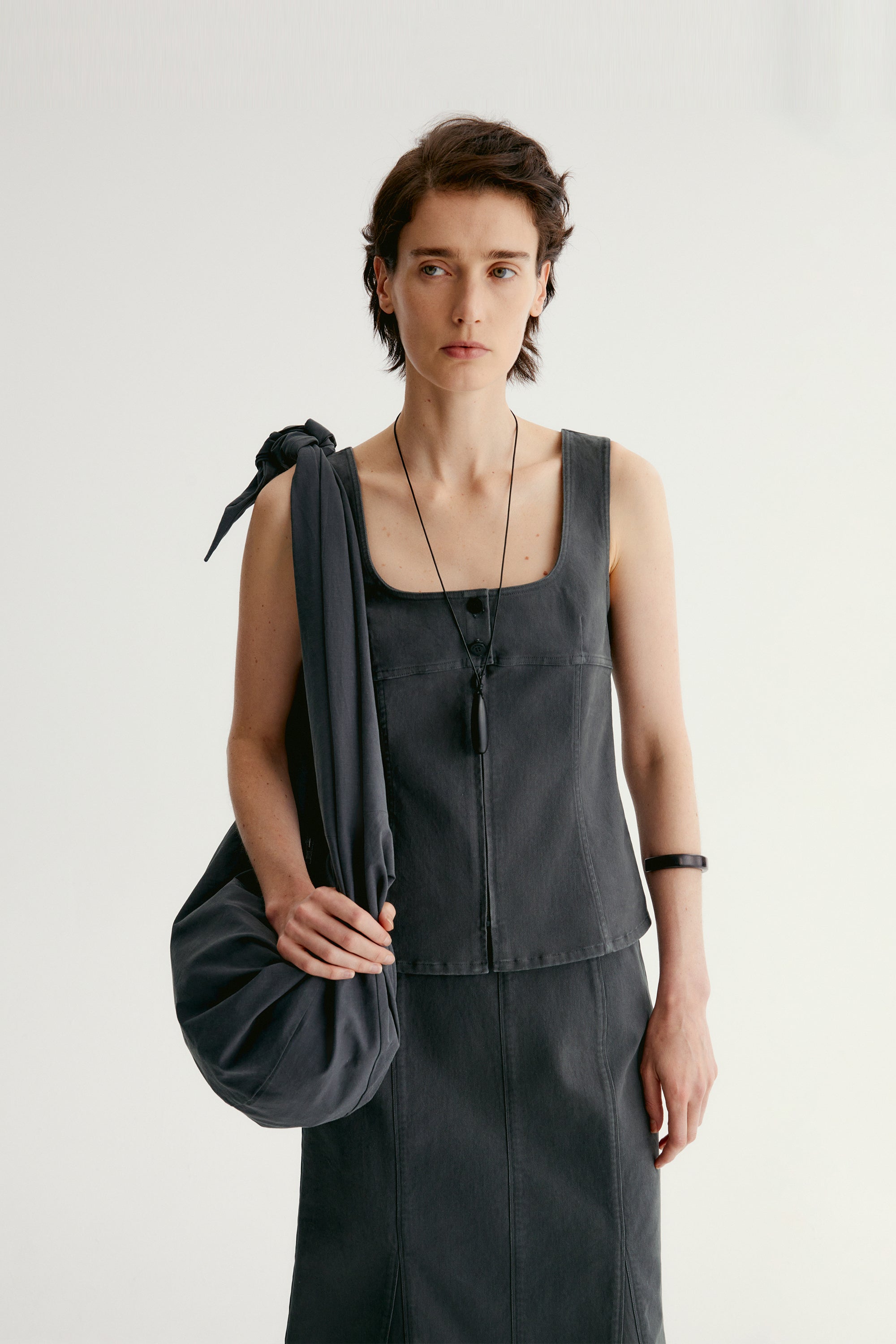 #color_dark gray