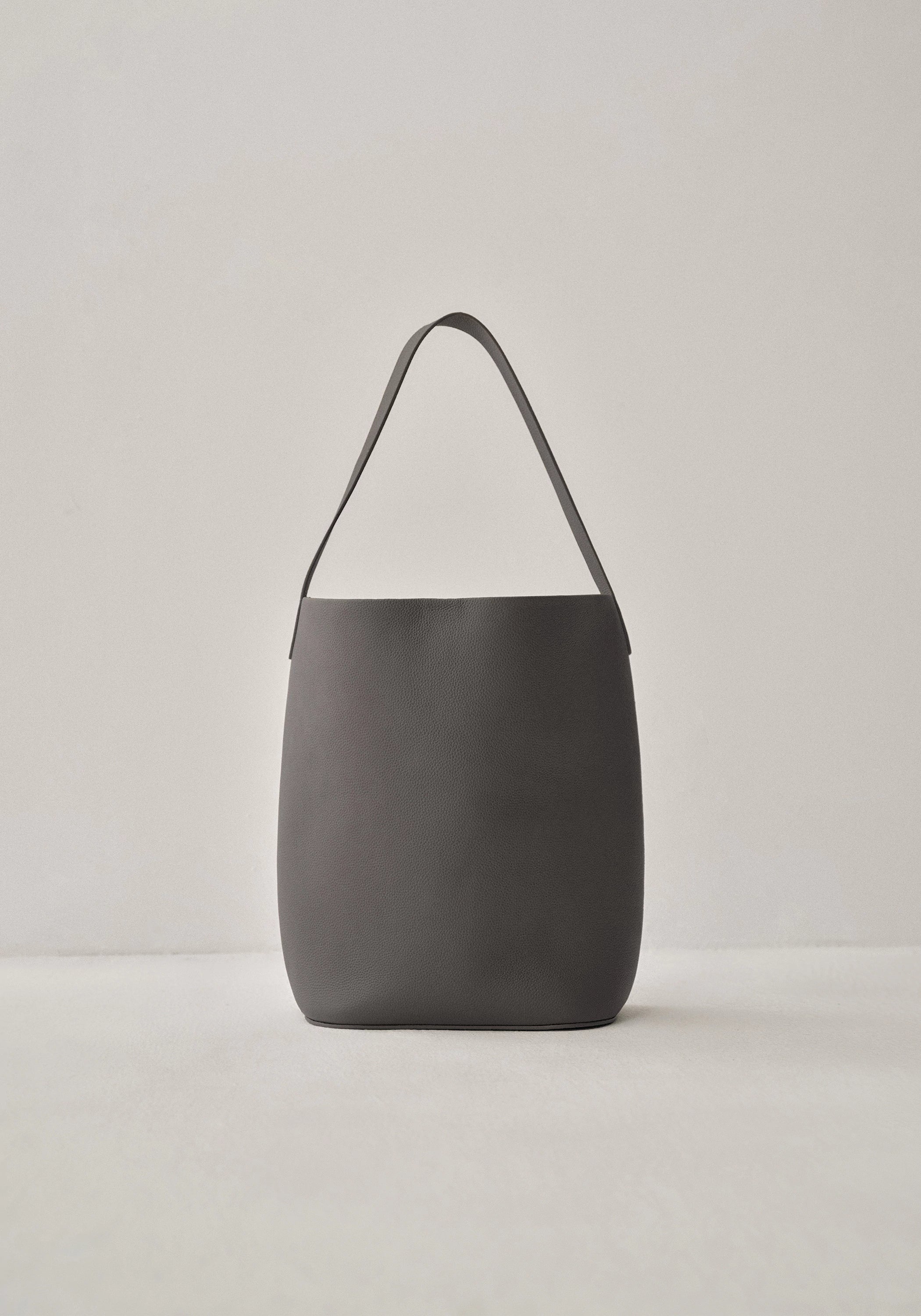 #color_mid gray