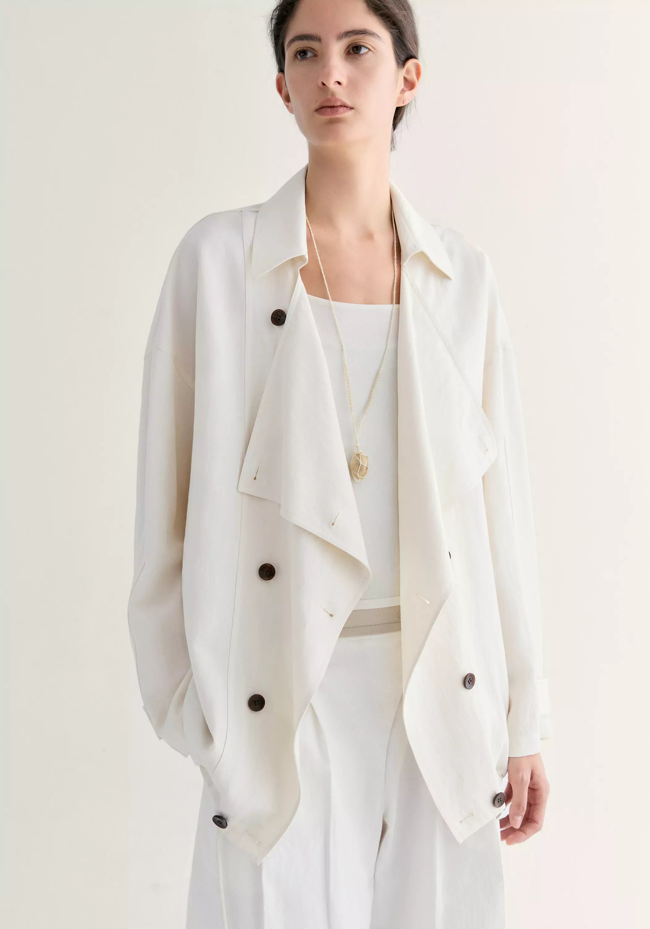 #color_cream white