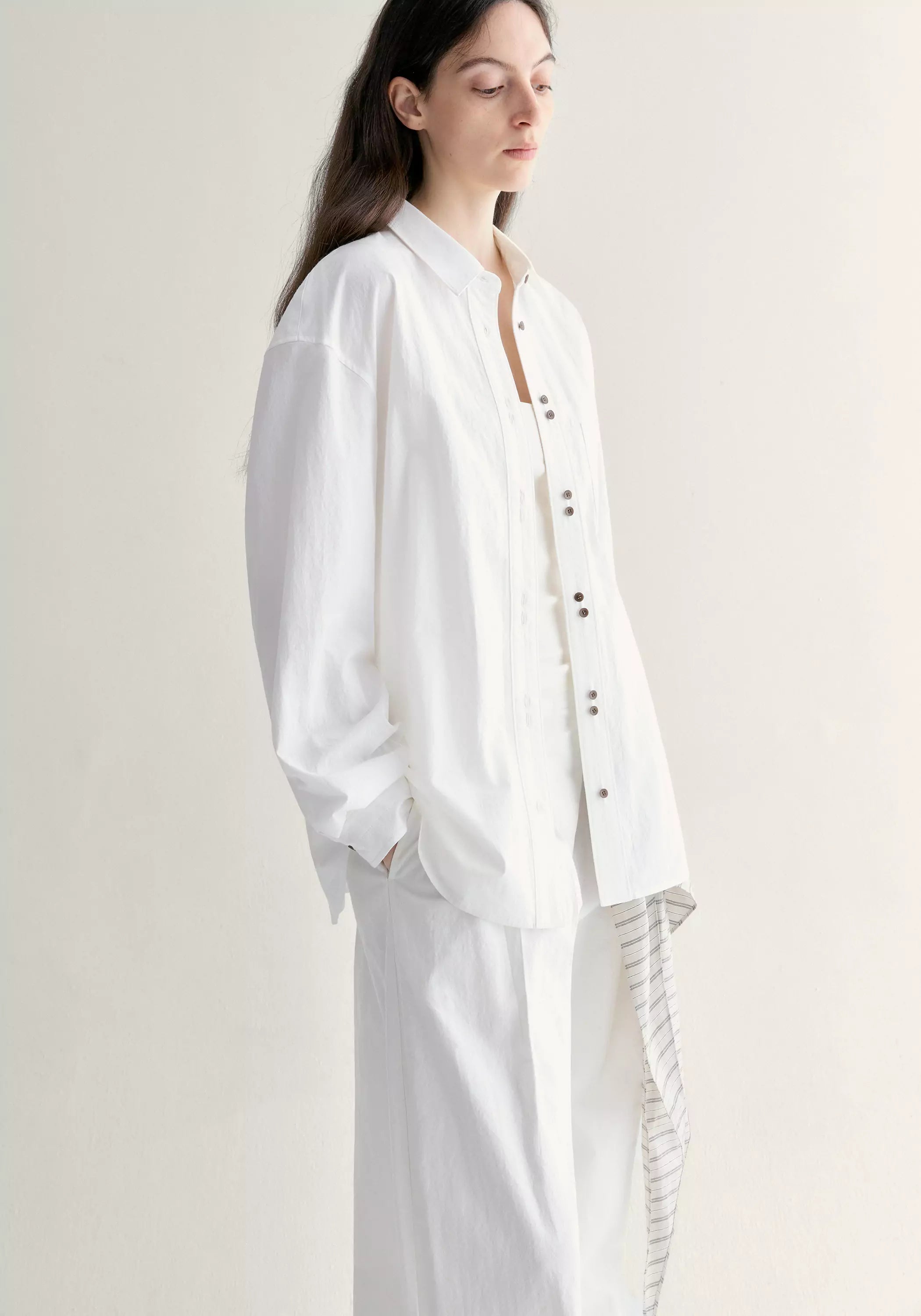 #color_off white