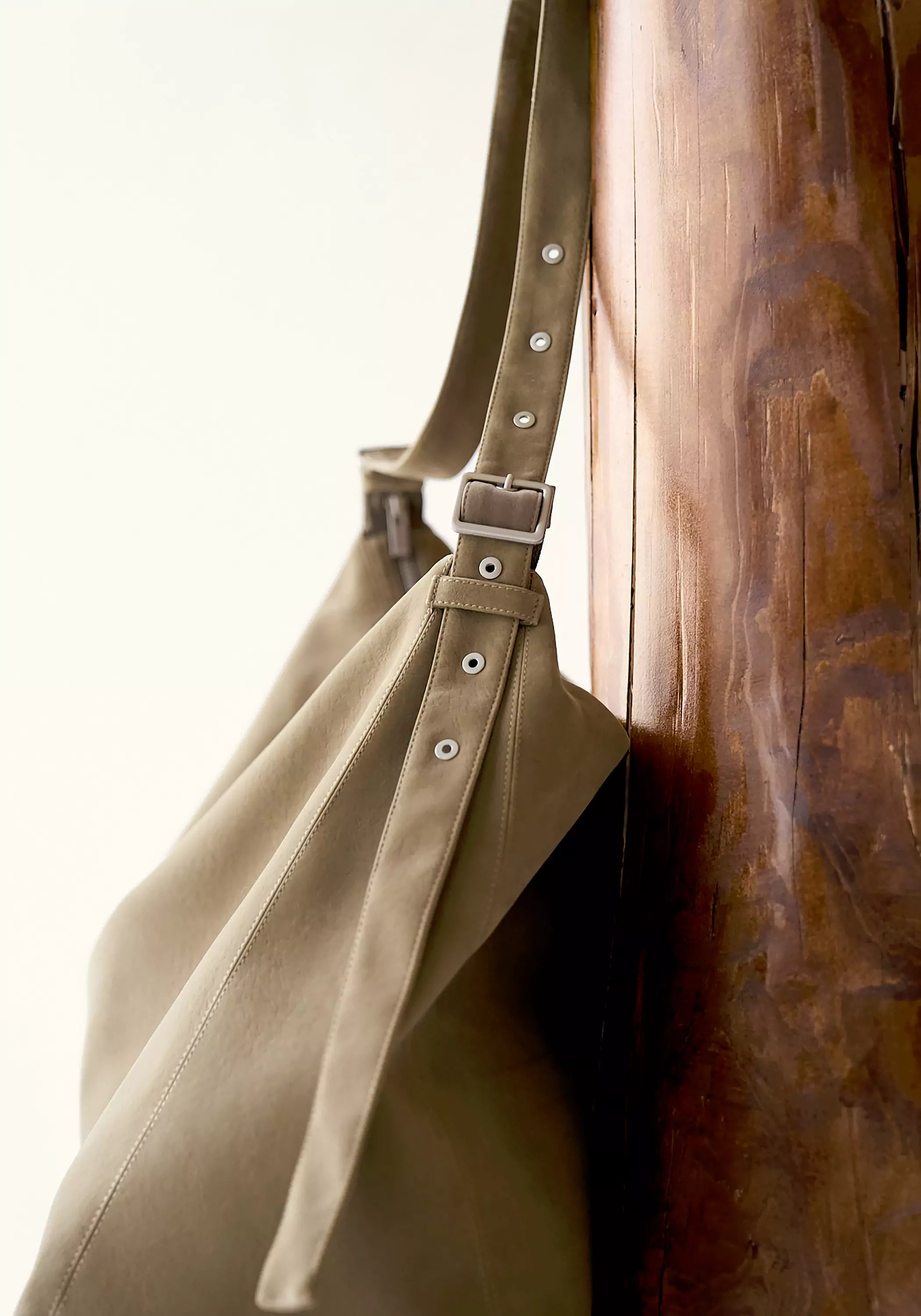 #color_light brown
