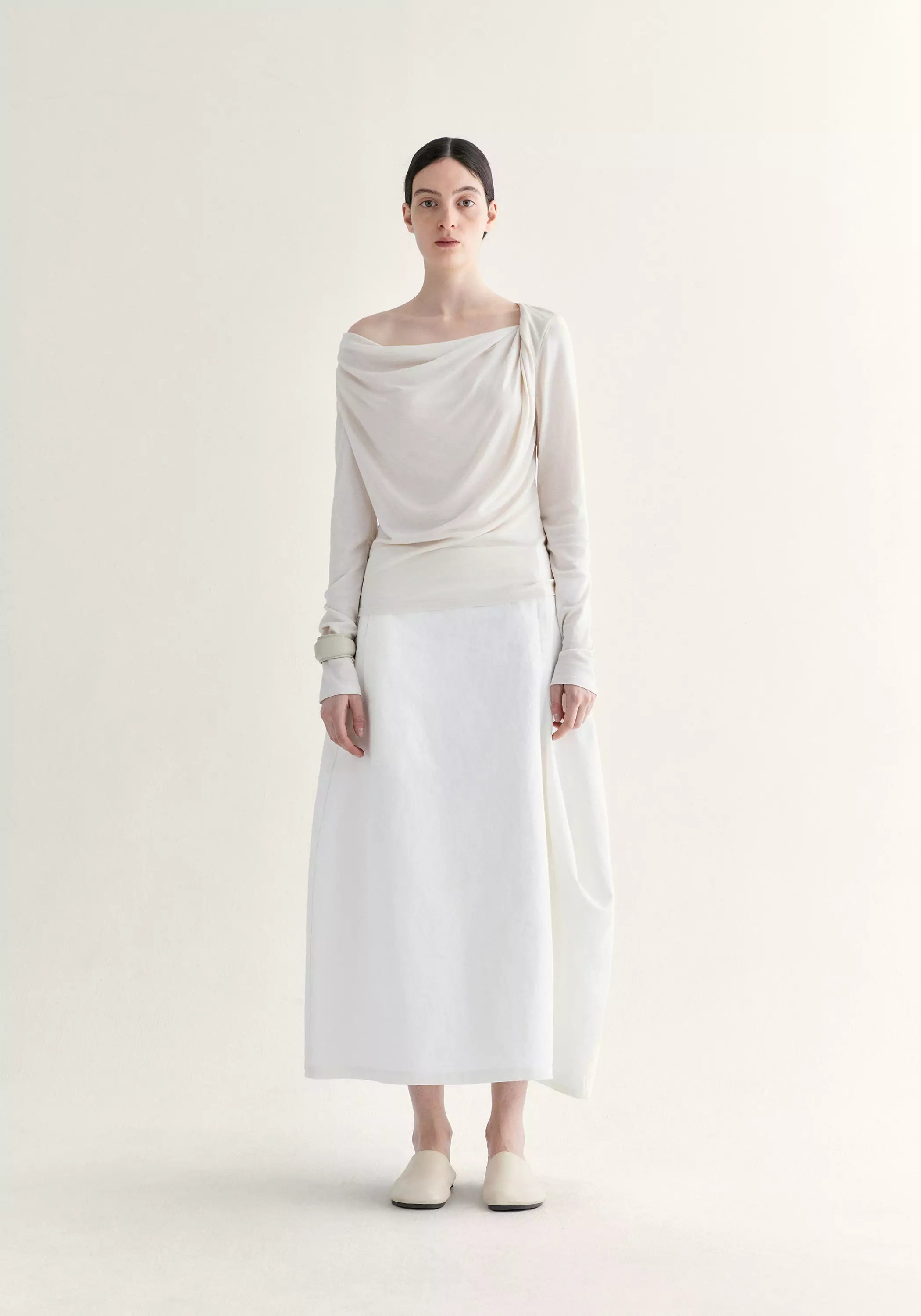 #color_off white