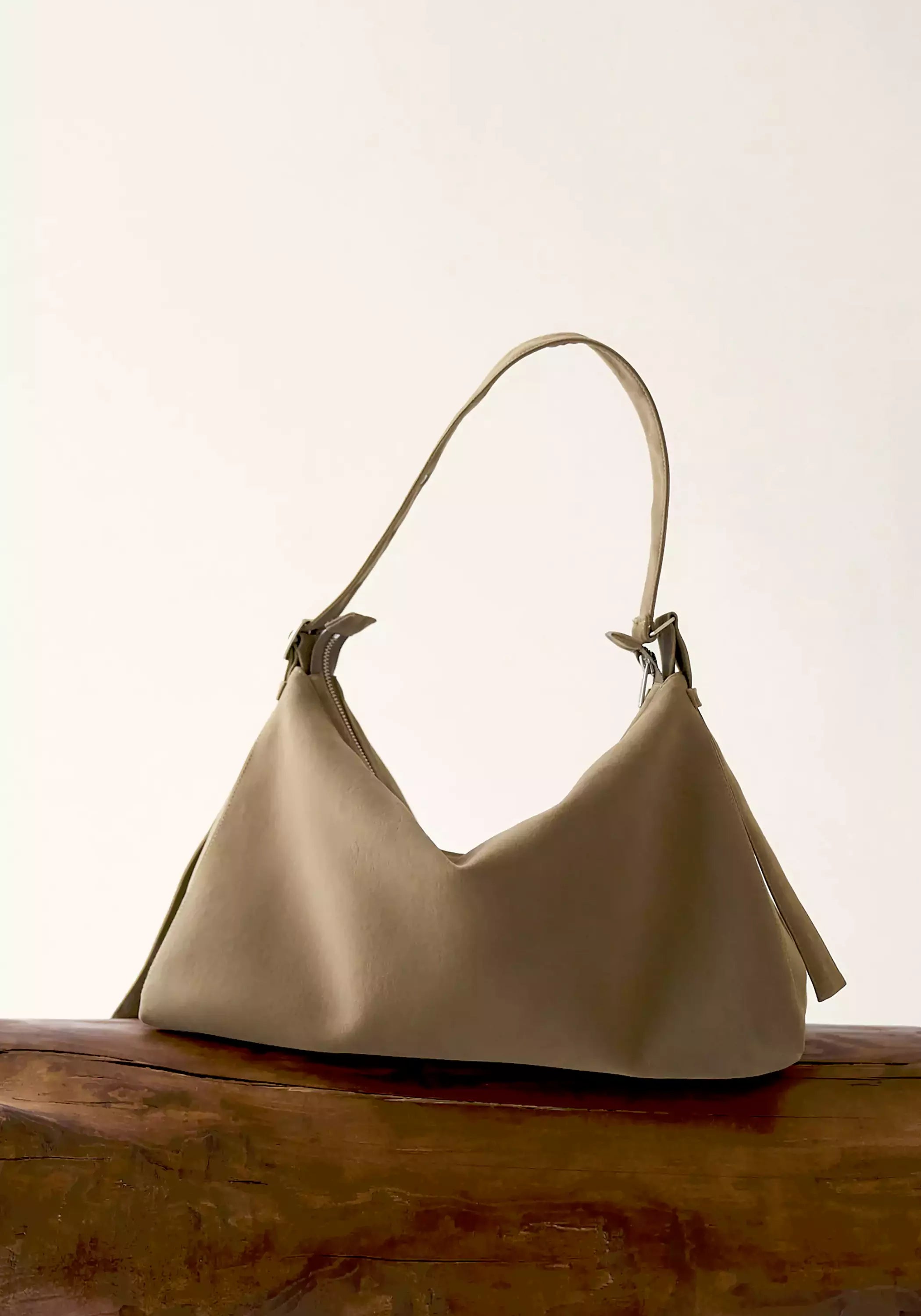 #color_light brown