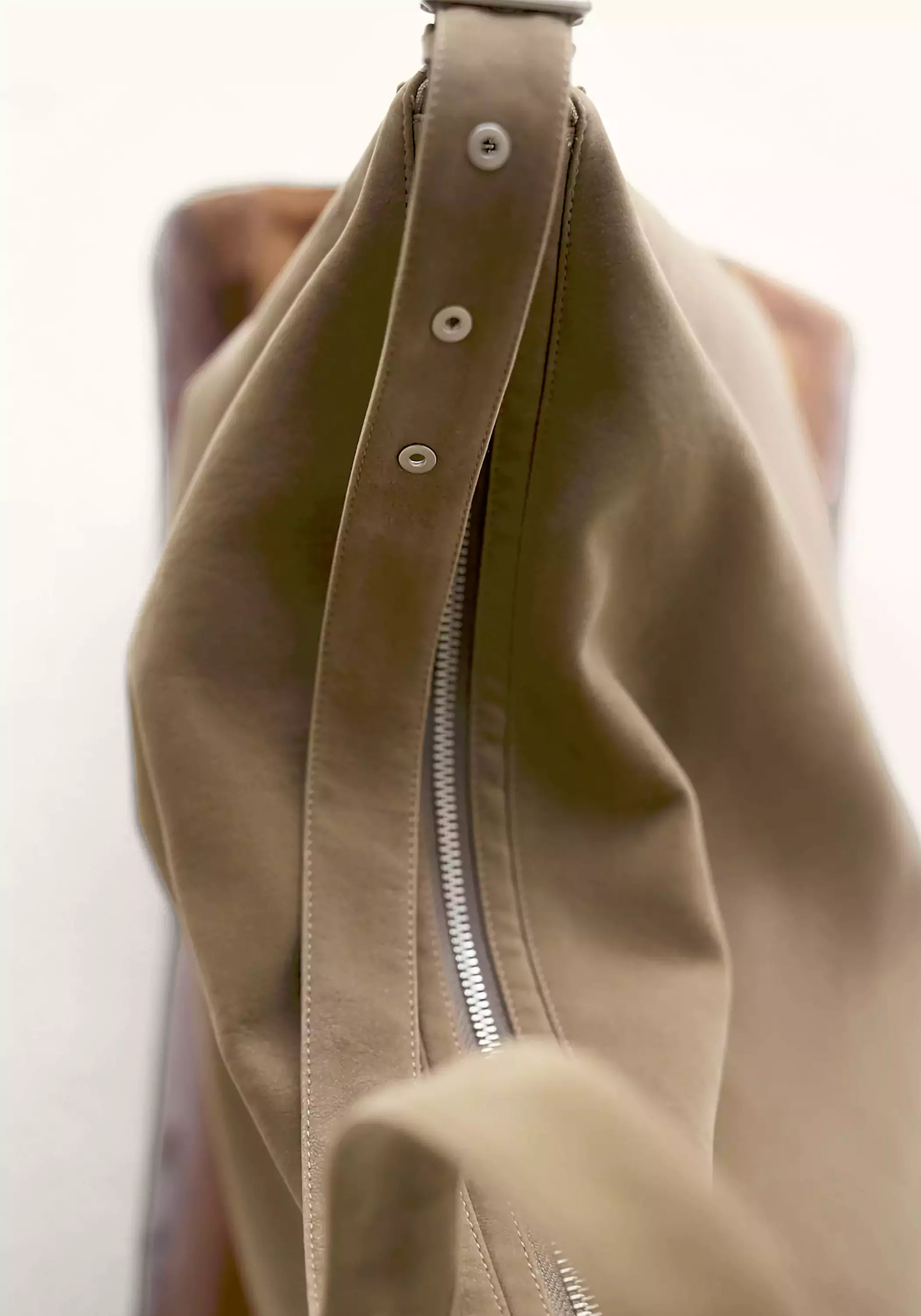 #color_light brown