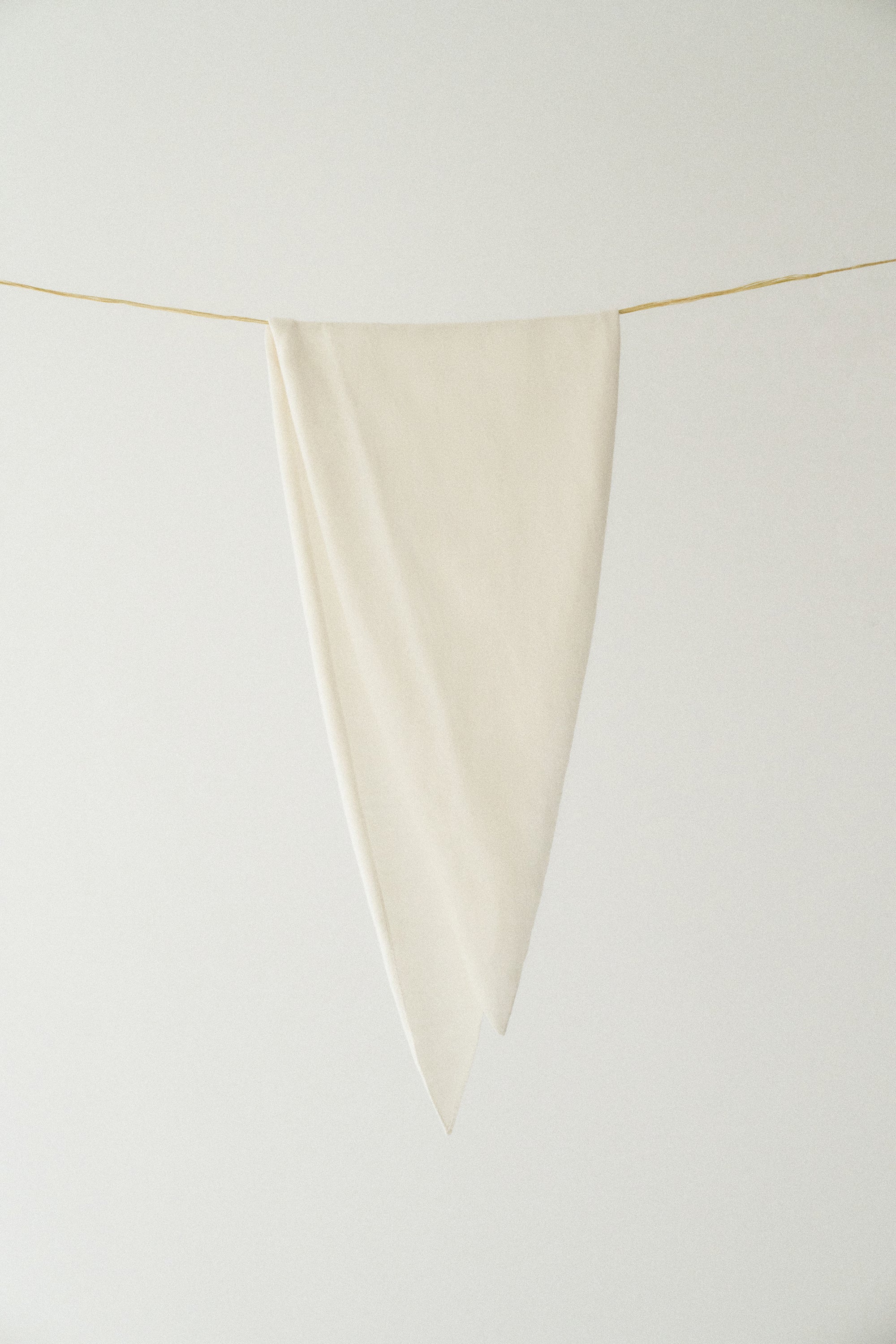 #color_off white