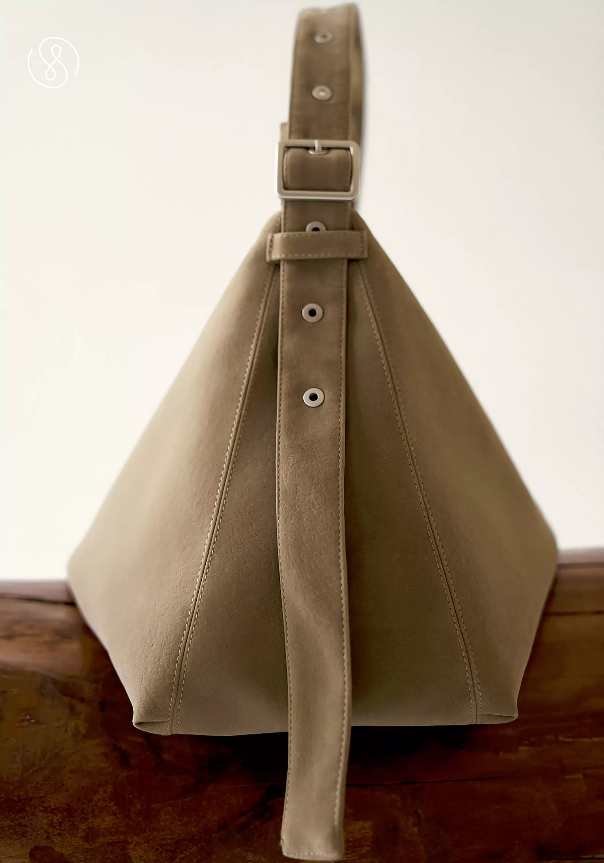 #color_light brown