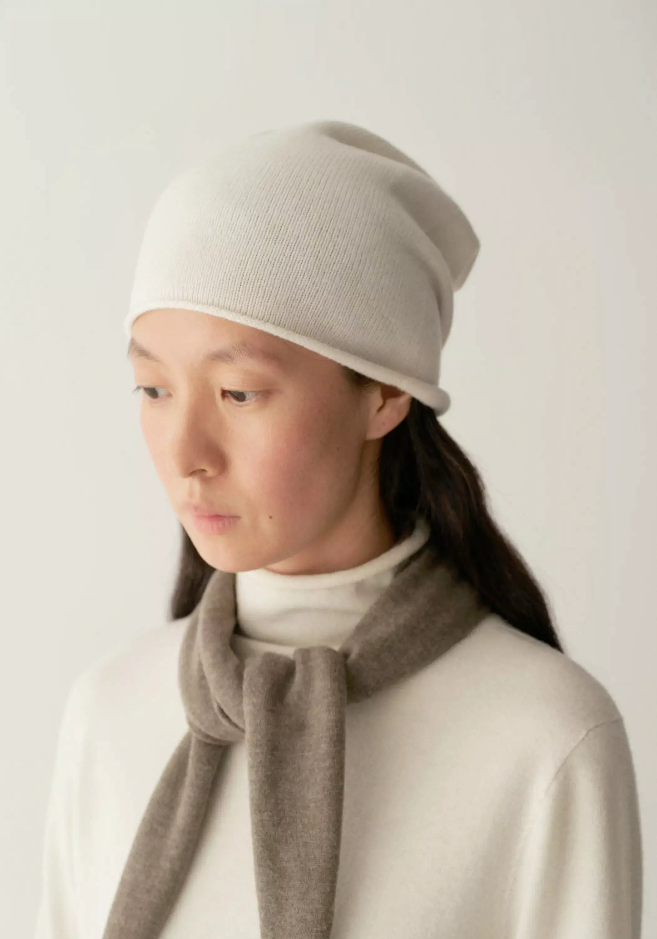 #color_off white