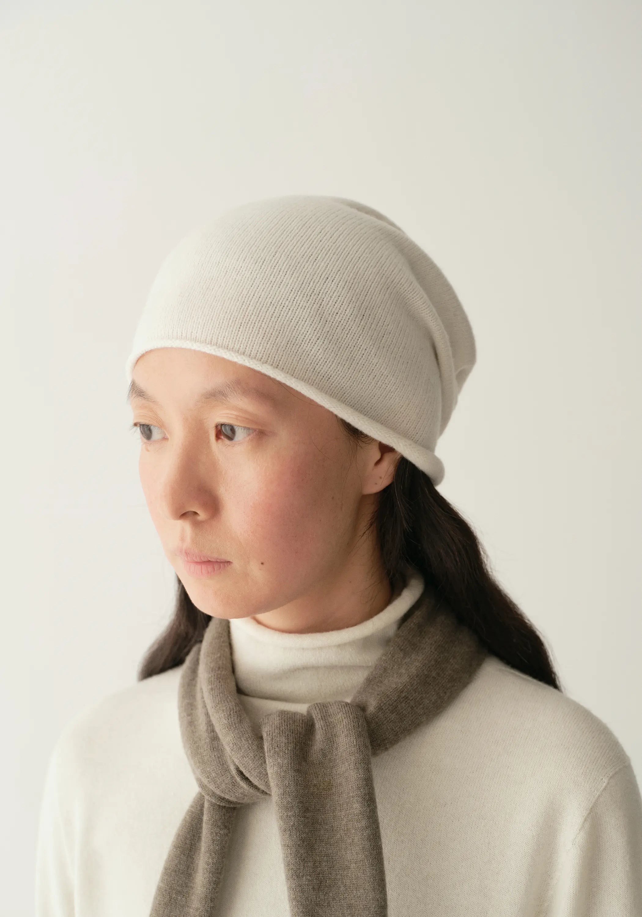 #color_off white