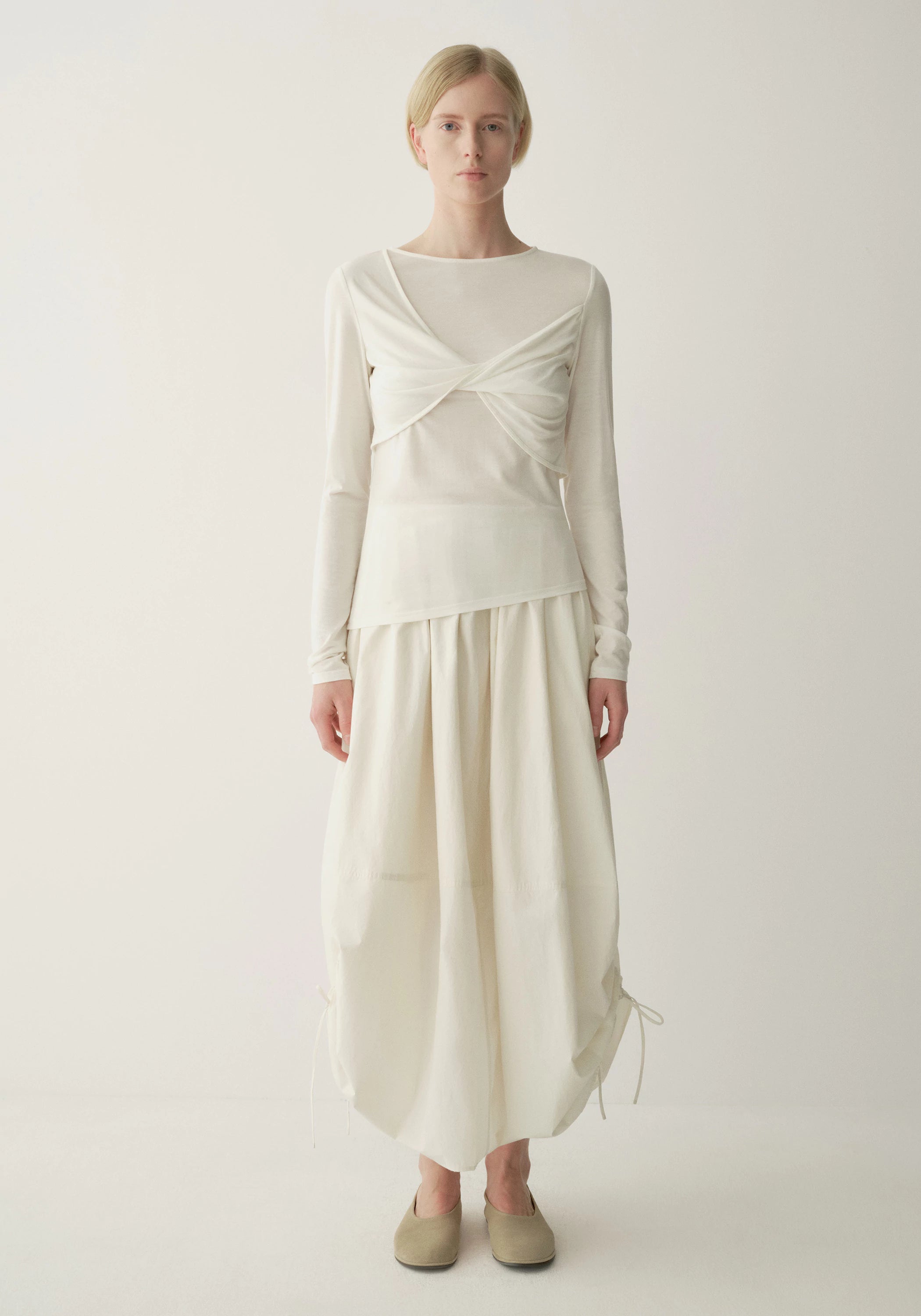 #color_off white