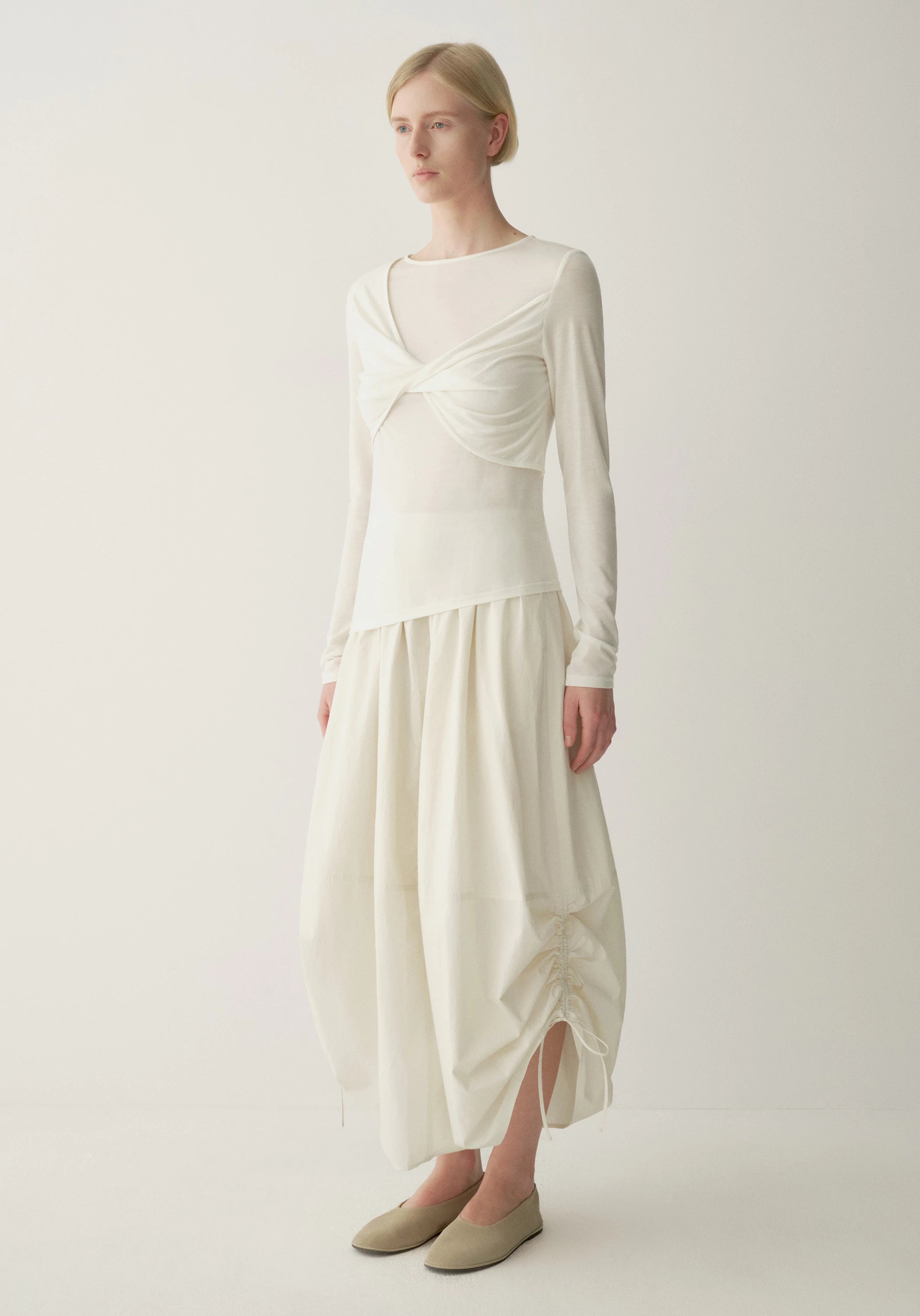 #color_off white