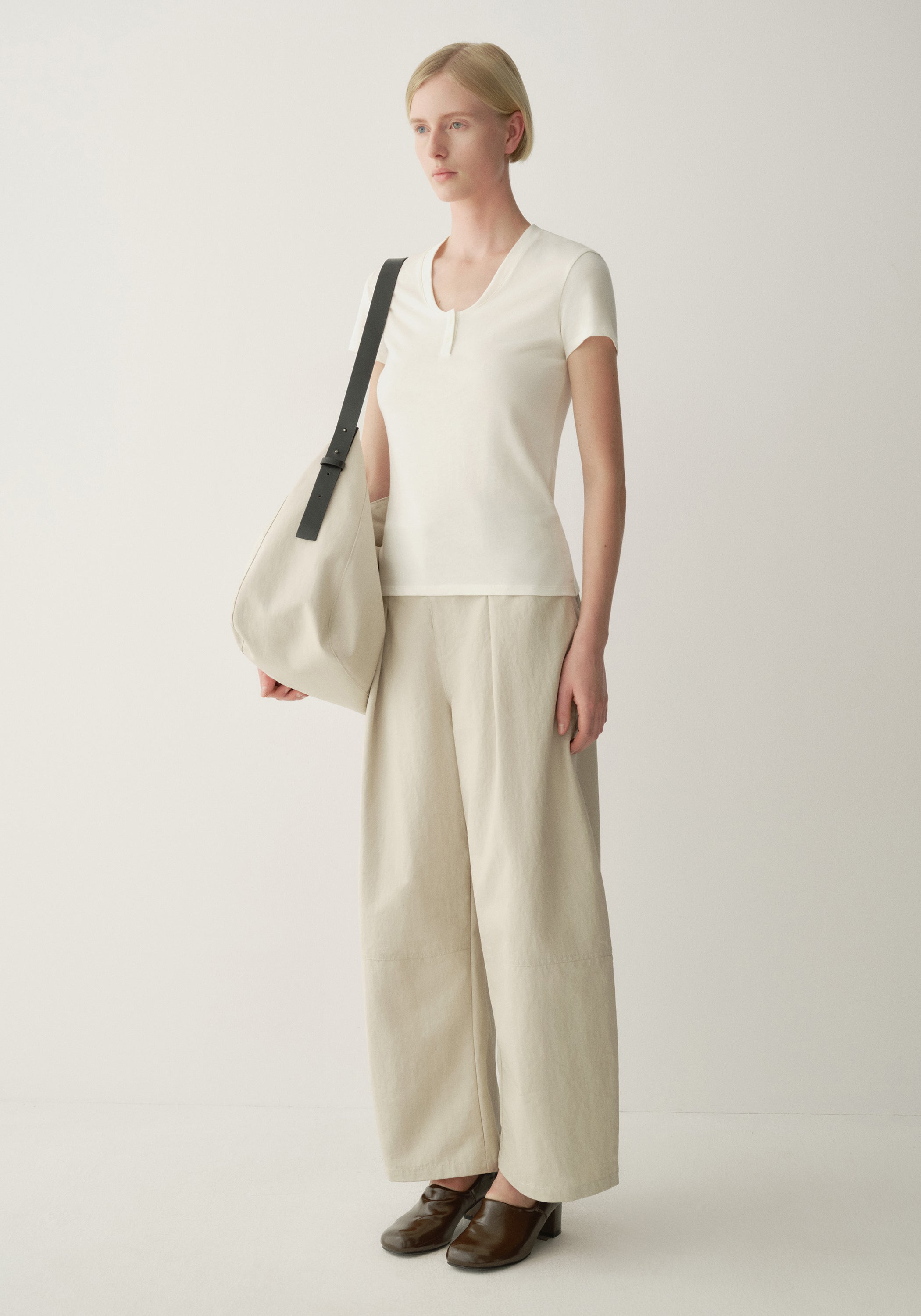 #color_off white