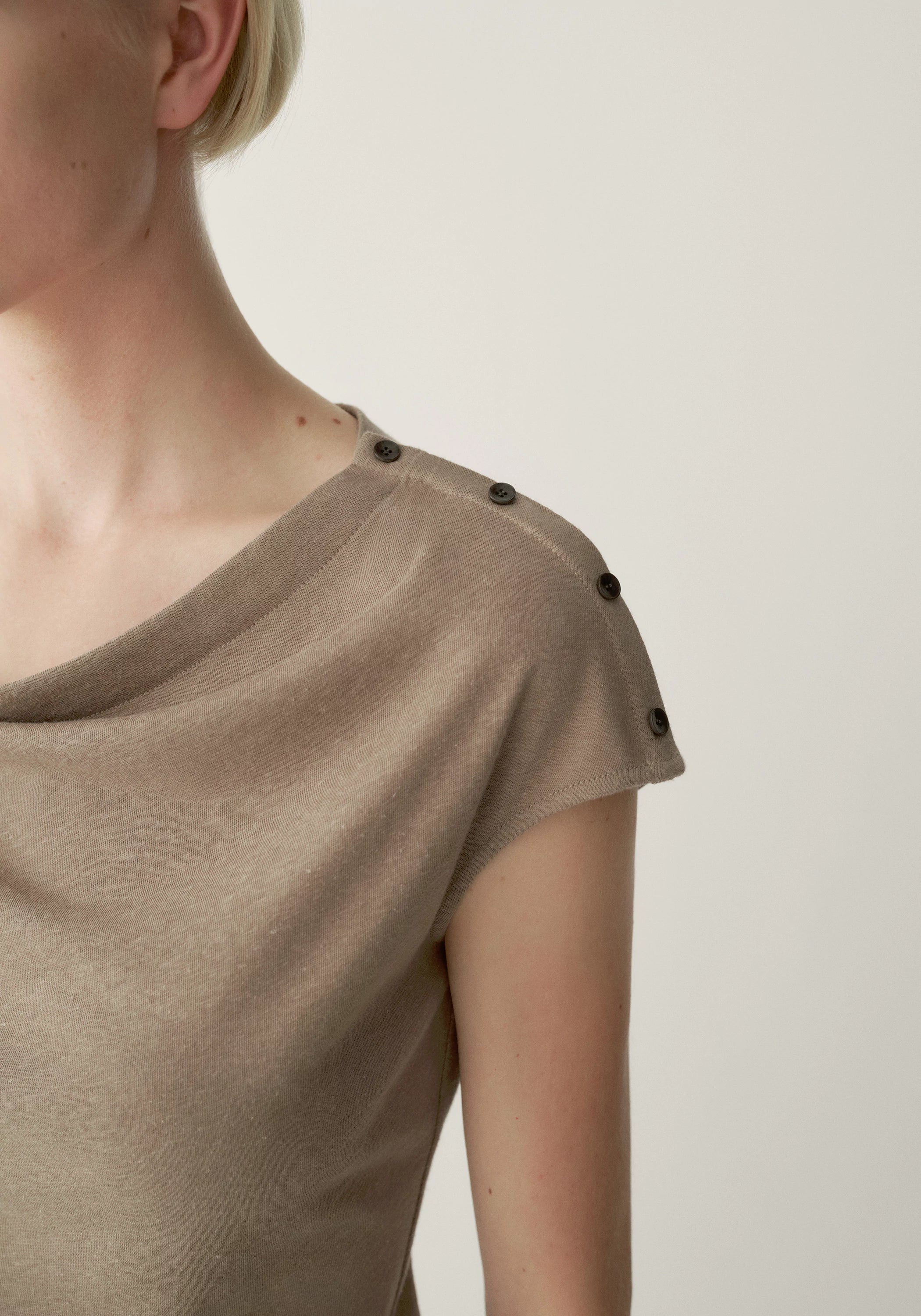 #color_khaki