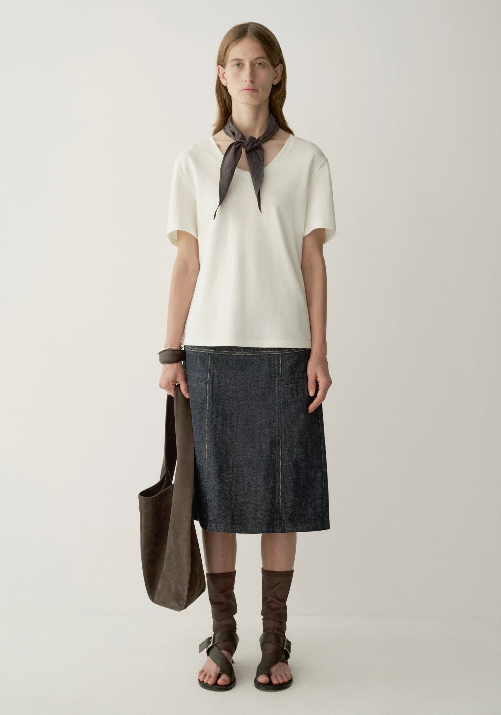 #color_off white