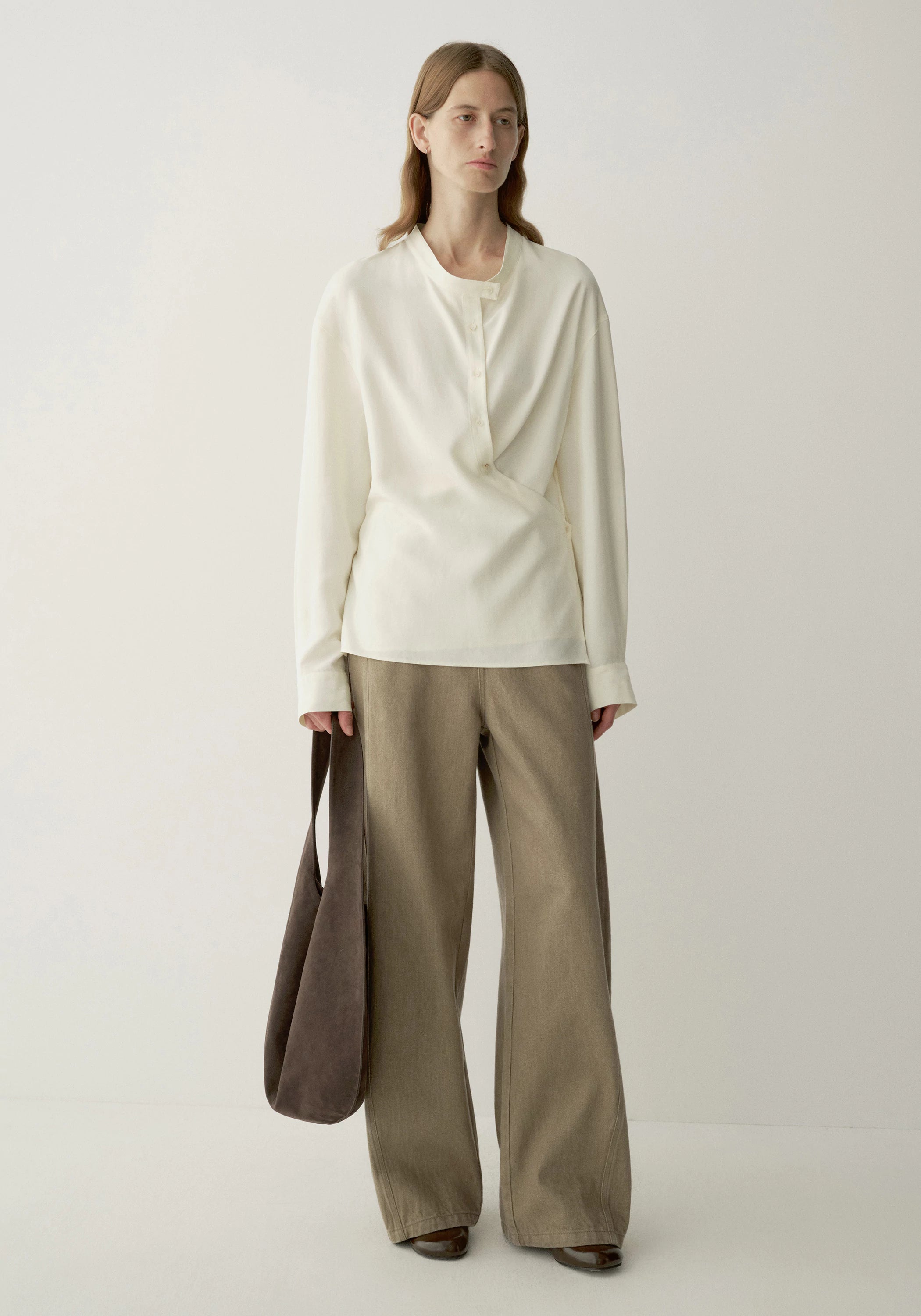 #color_off white