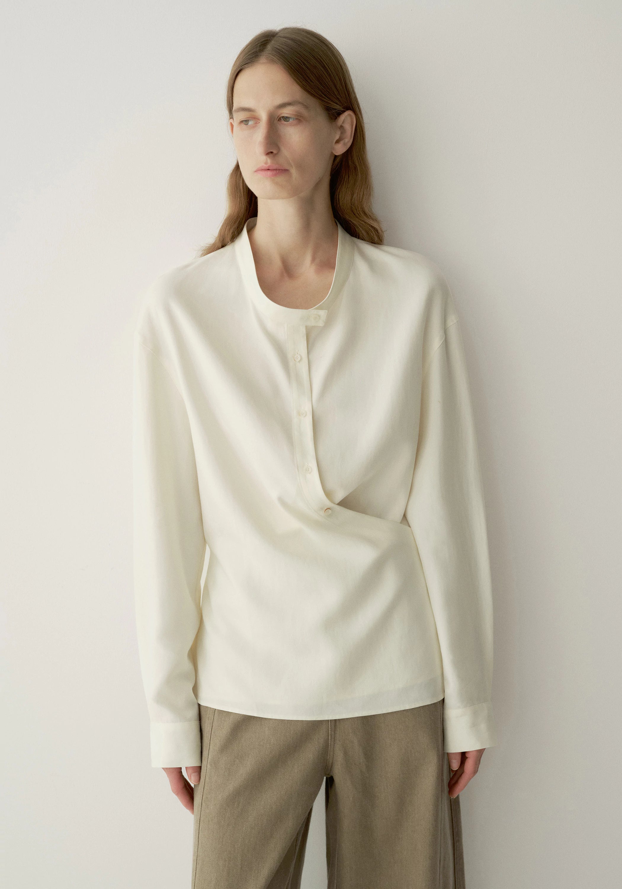 #color_off white