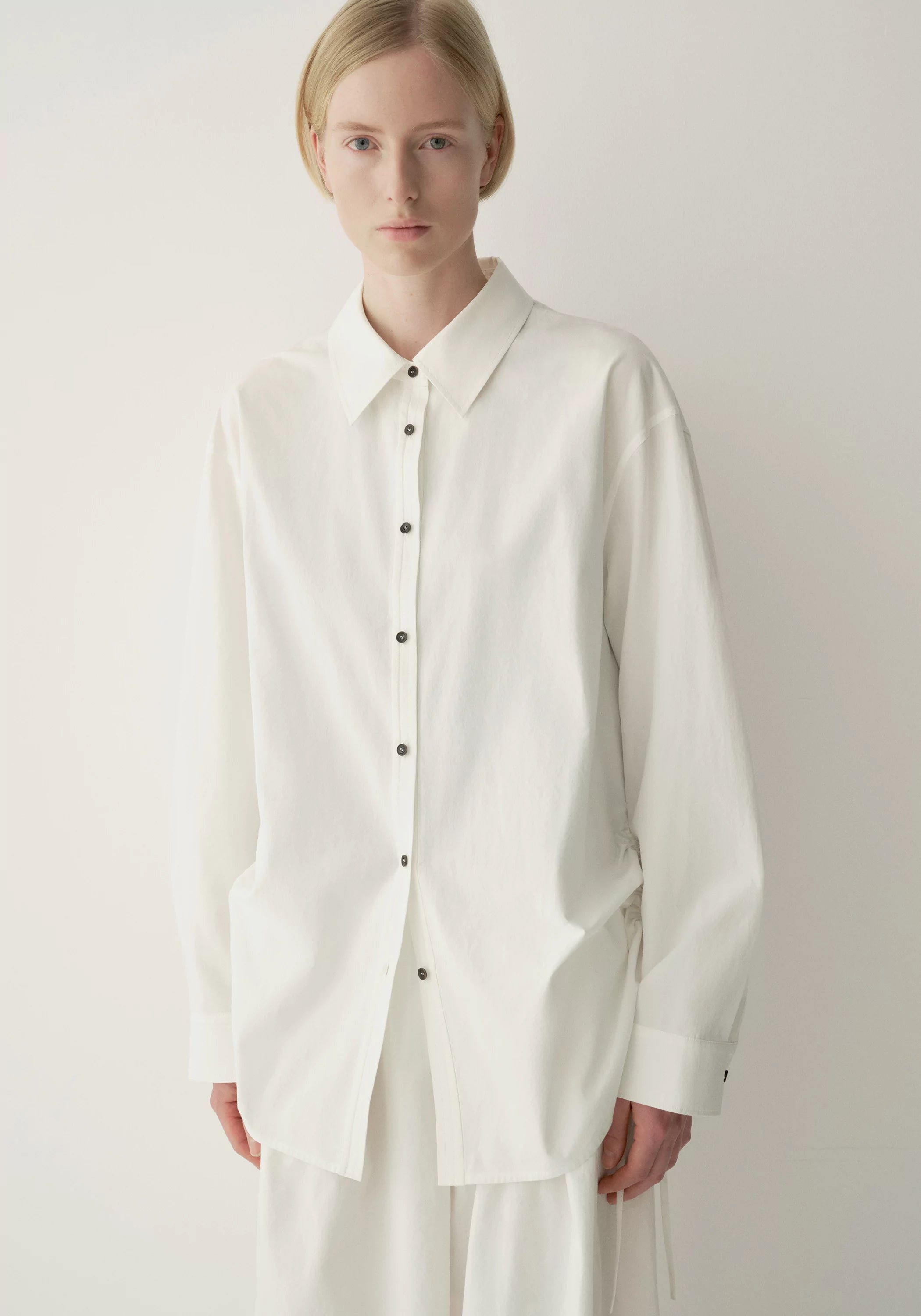 #color_off white