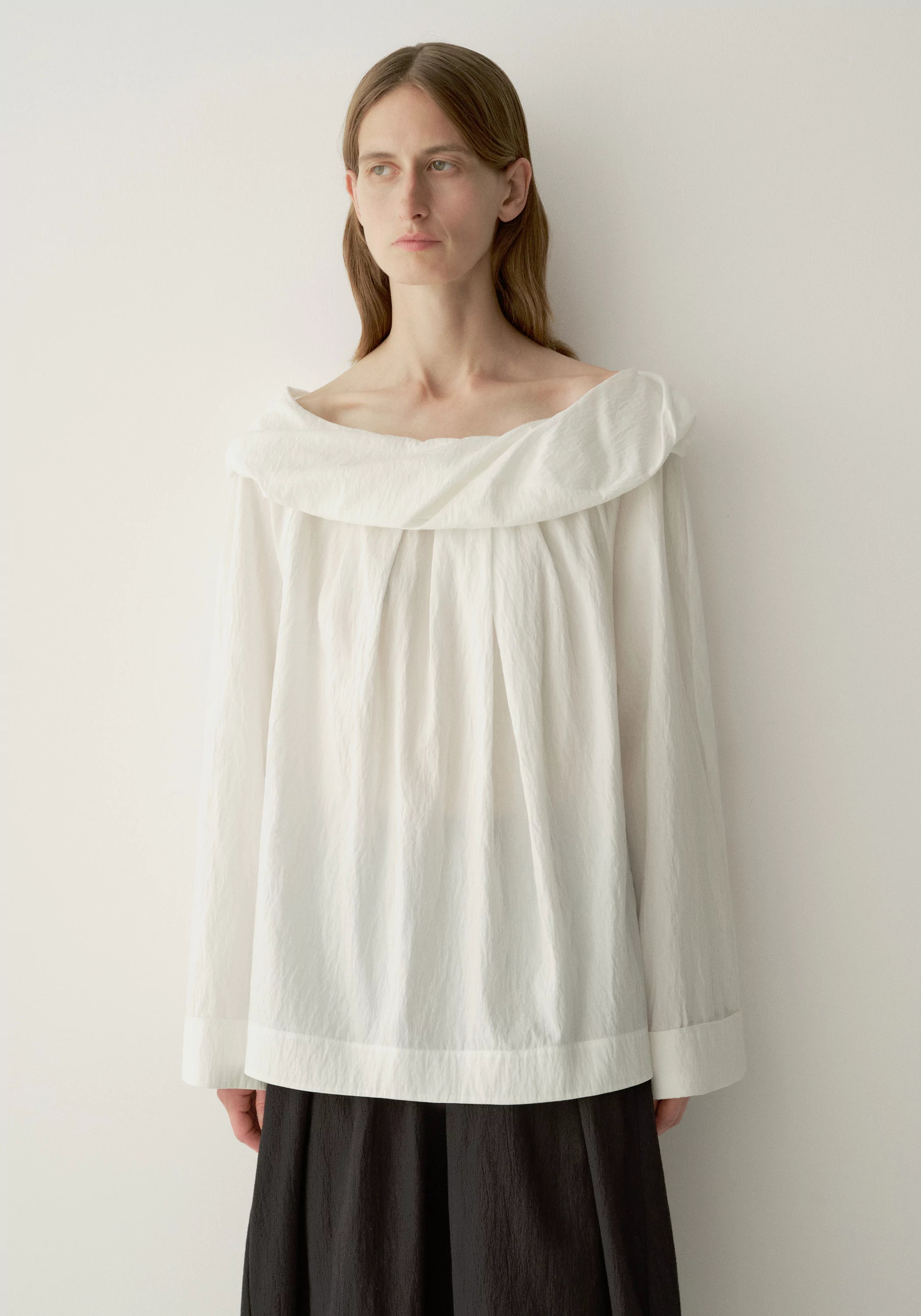 #color_off white