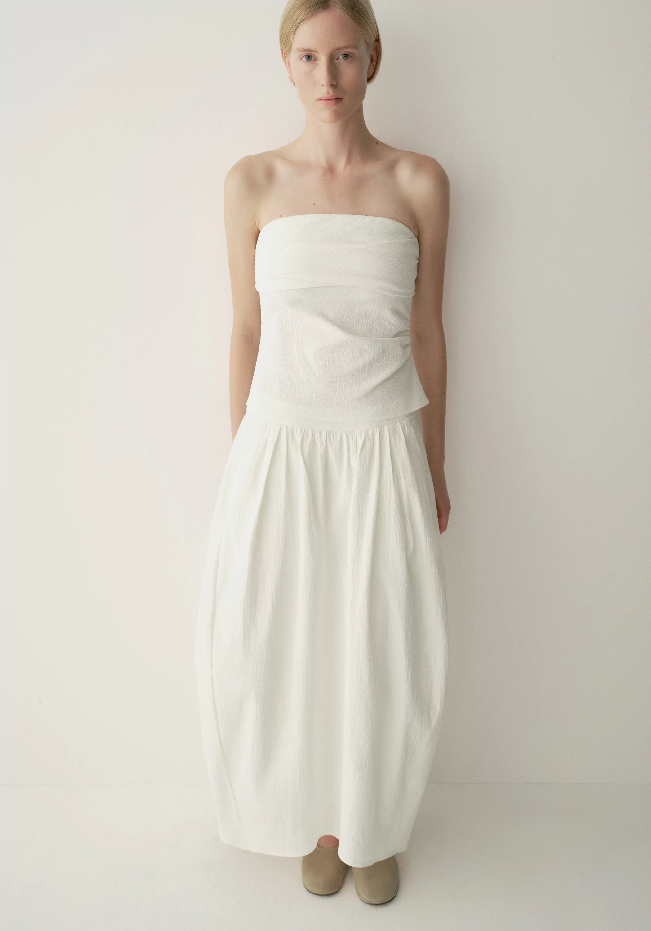 #color_off white