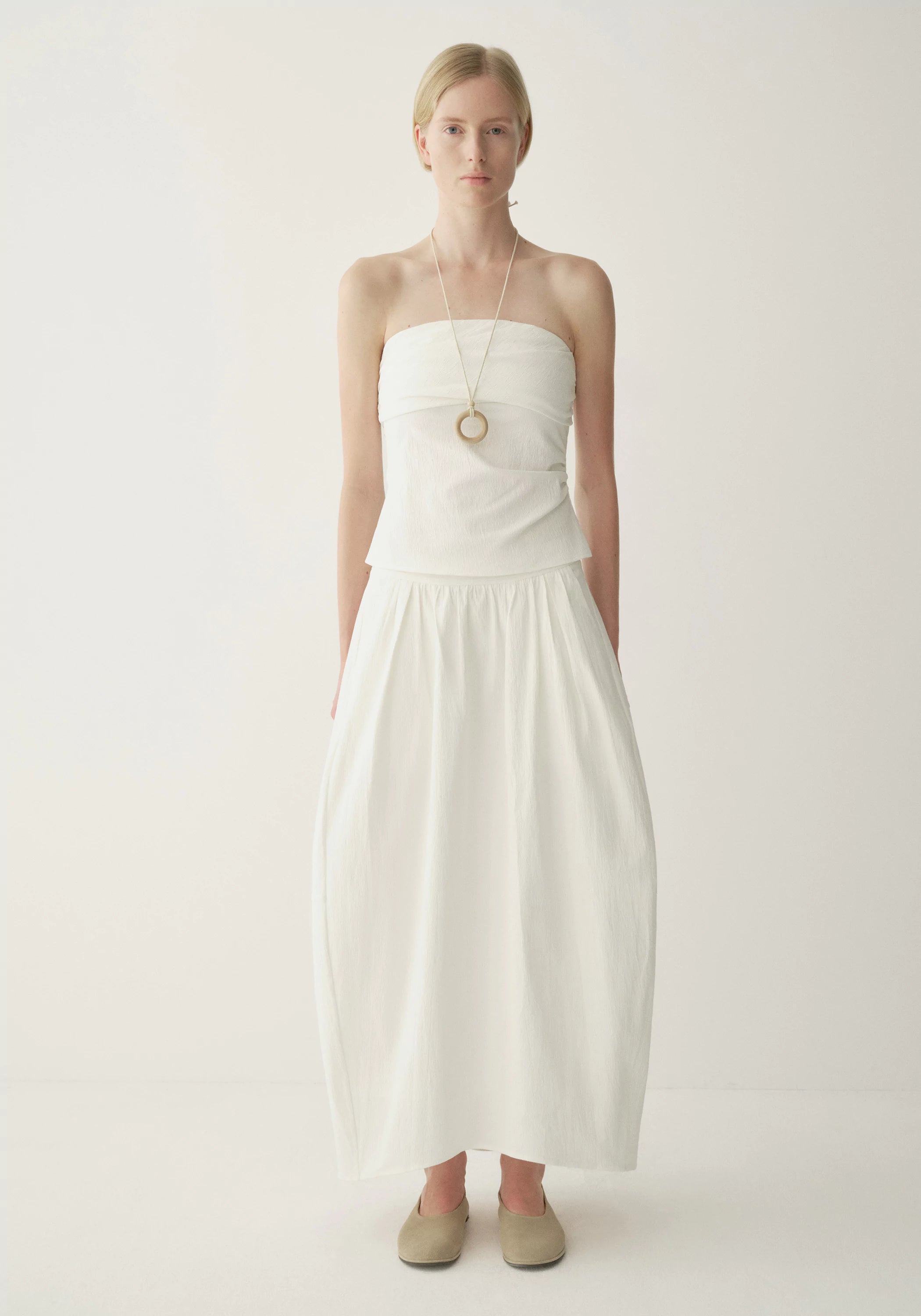 #color_off white