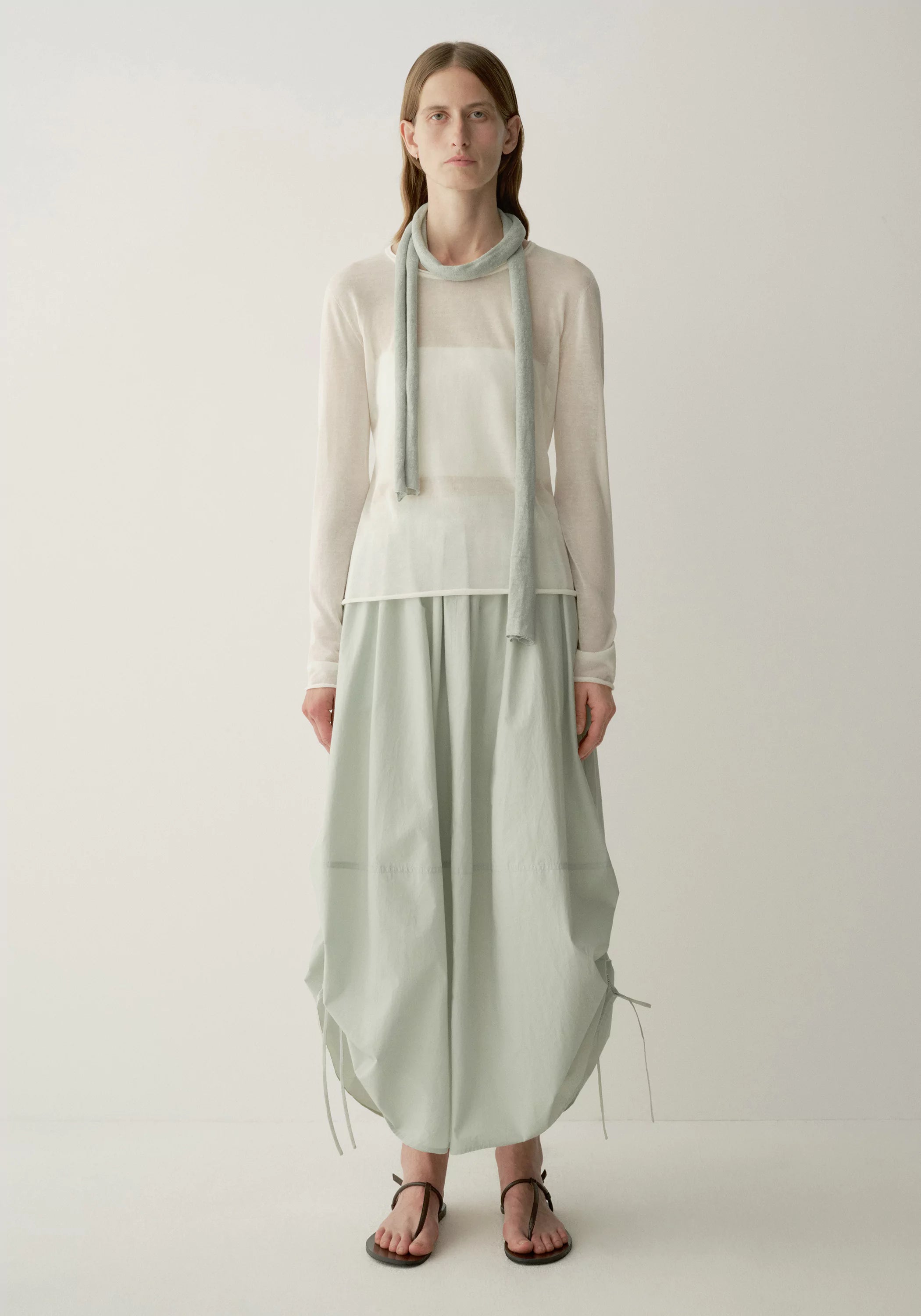 #color_off white