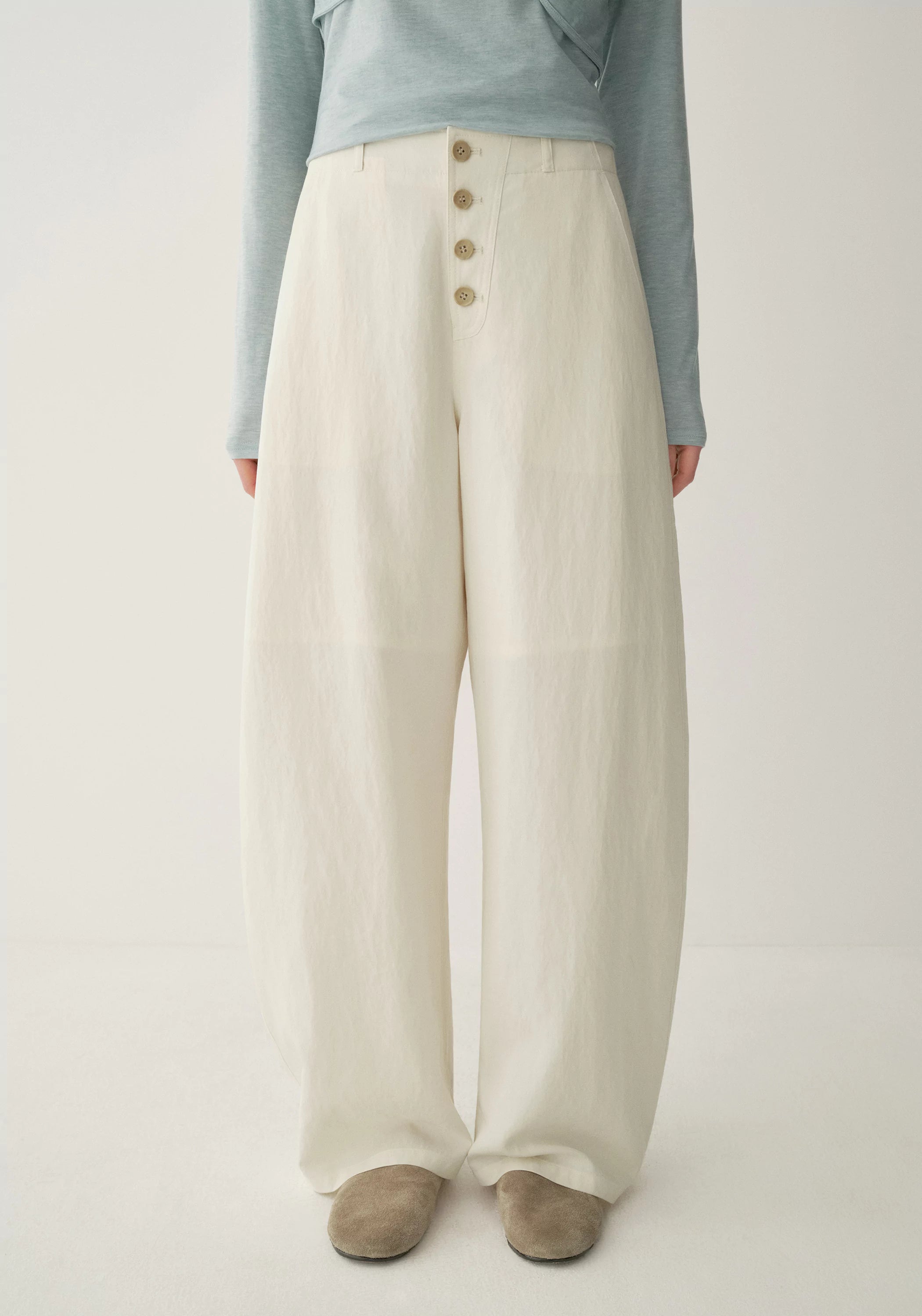 #color_off white