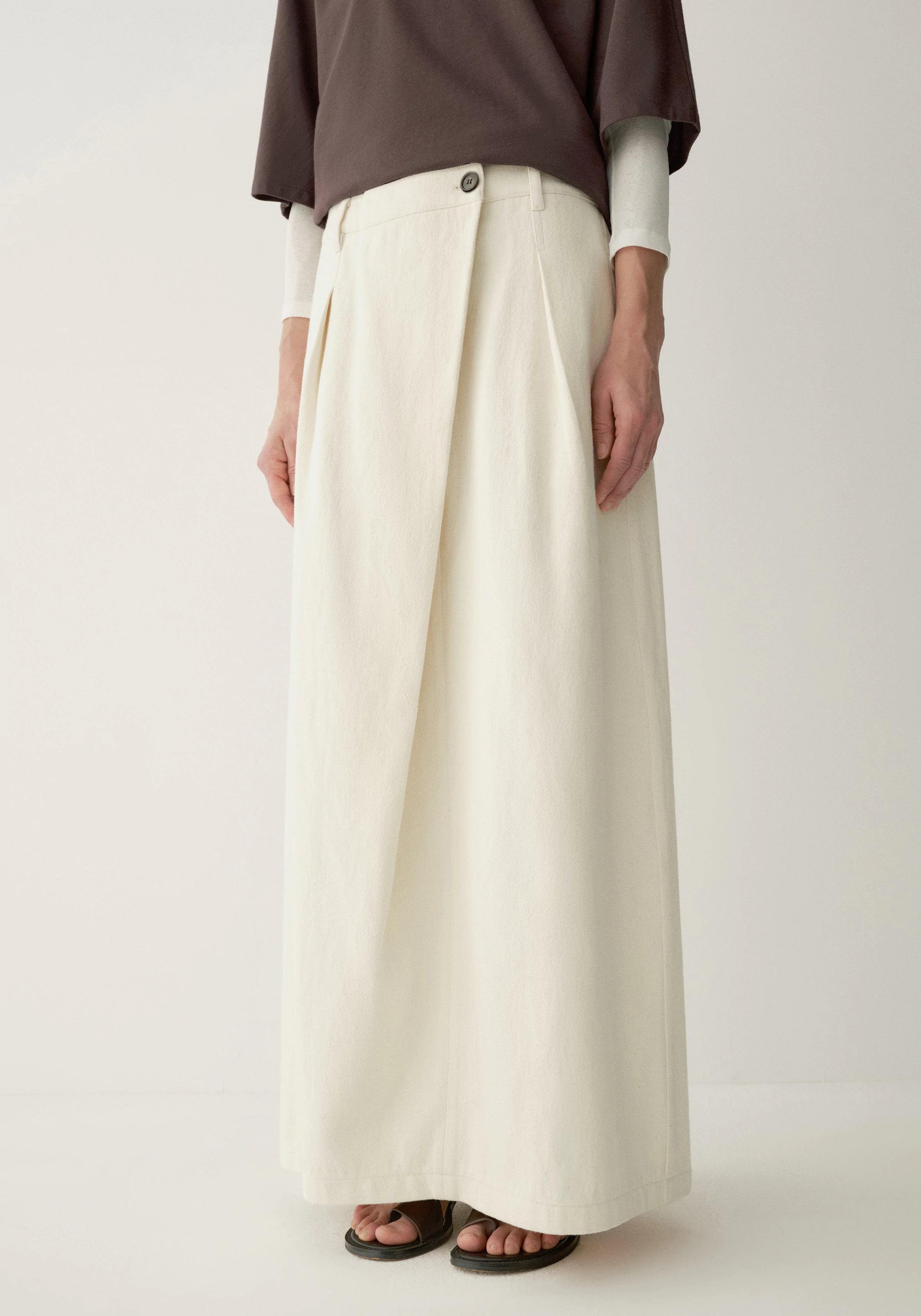 #color_cream white