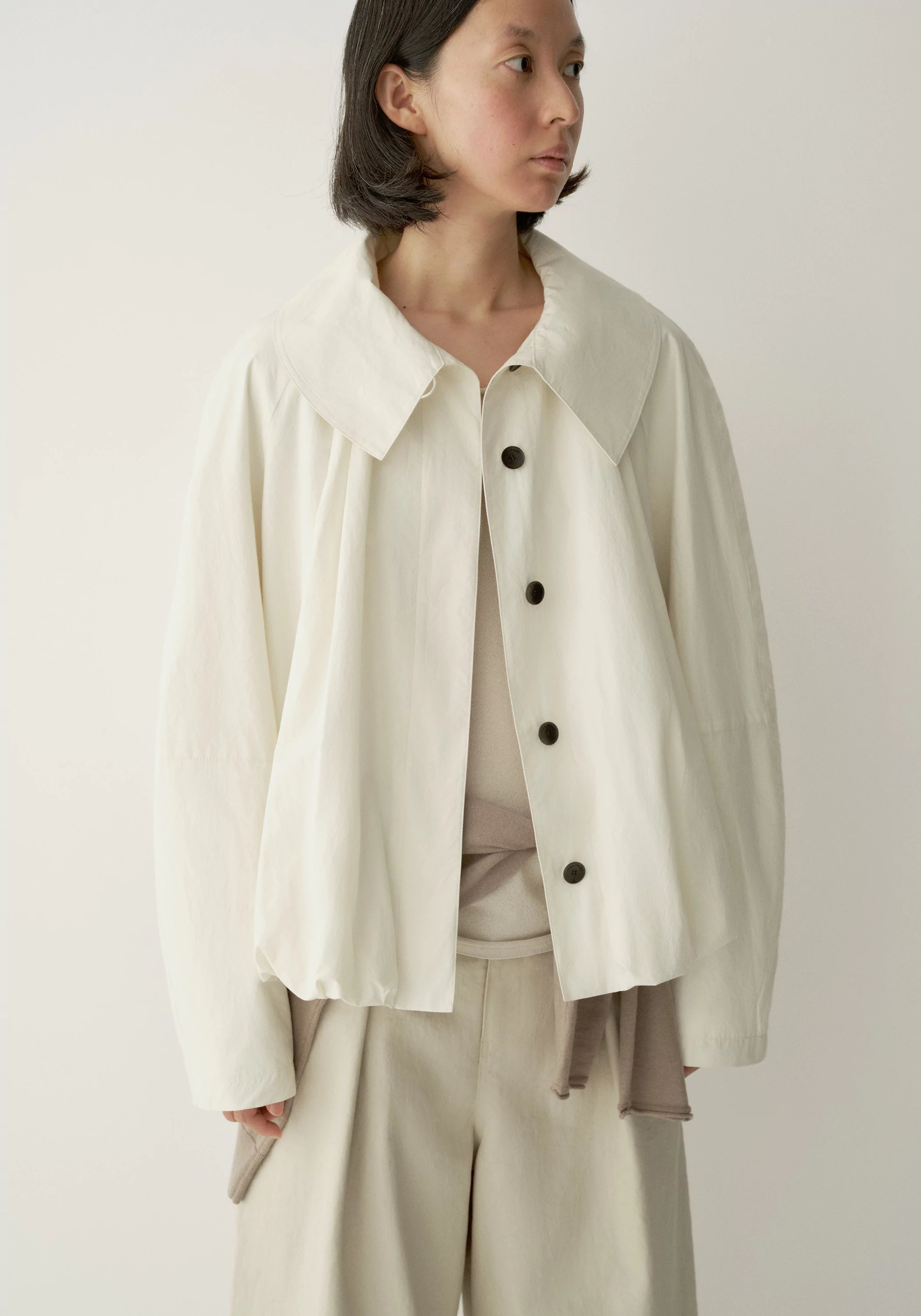 #color_cream white