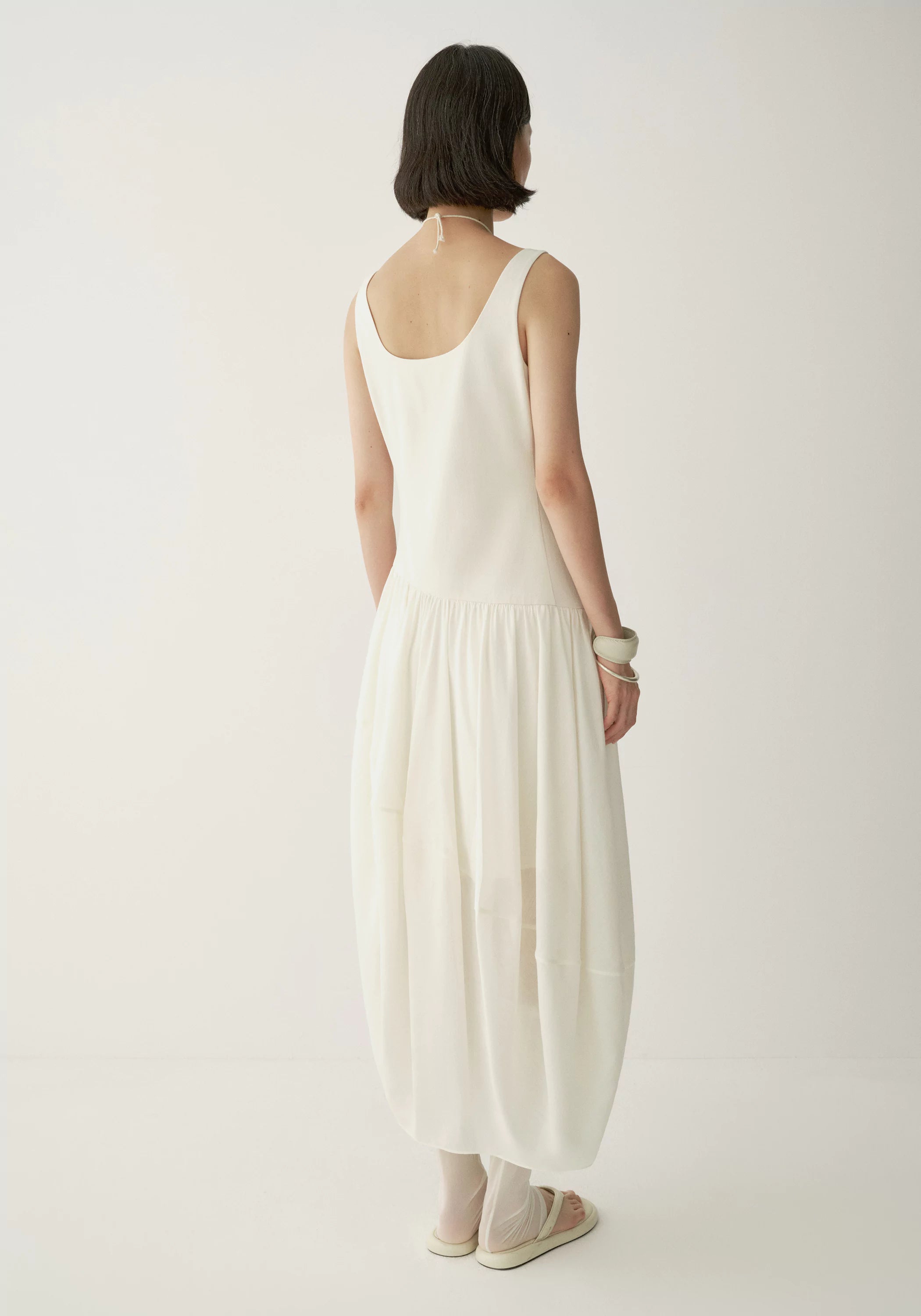 #color_cream white