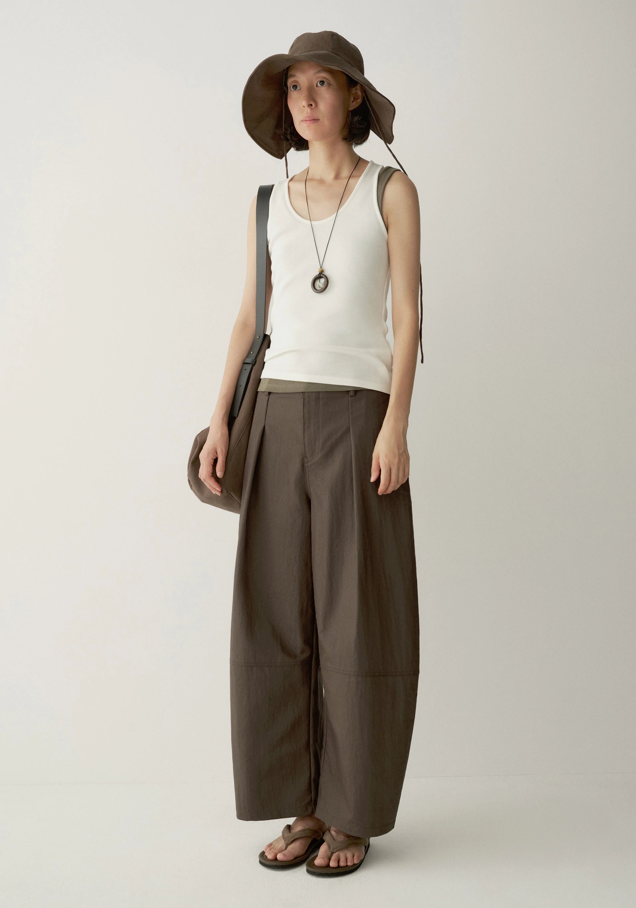 #color_off white