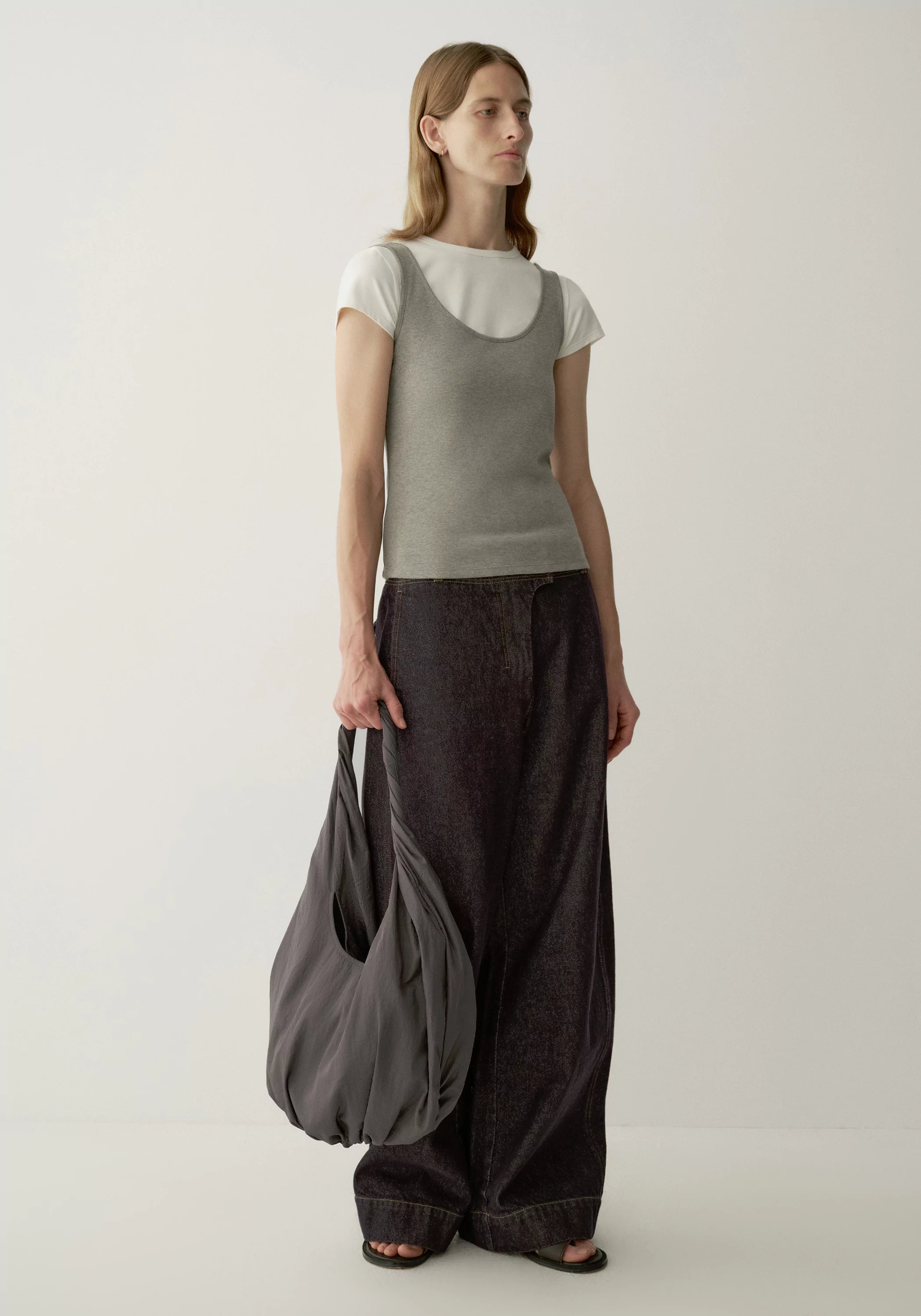#color_mid gray