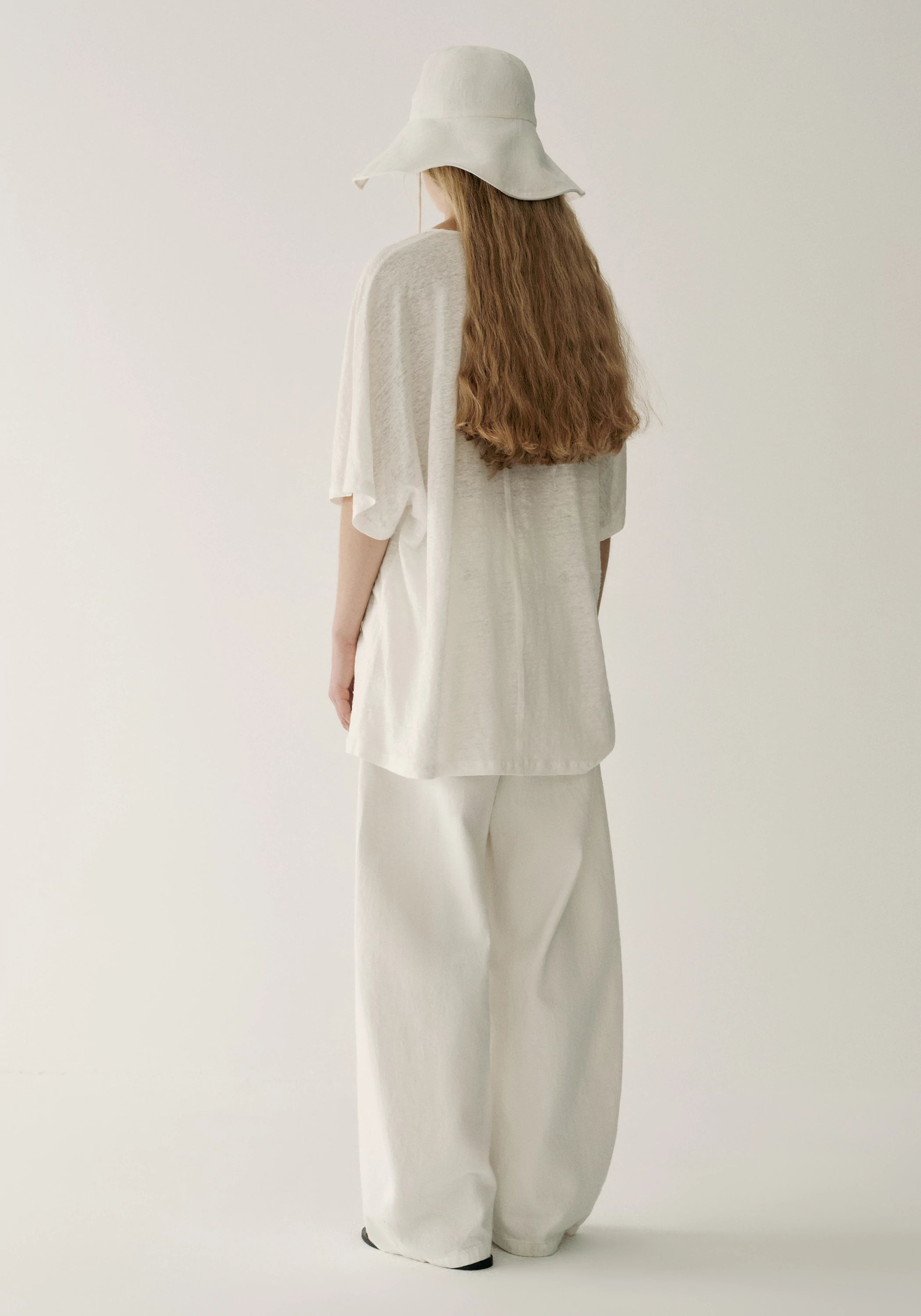 #color_off white