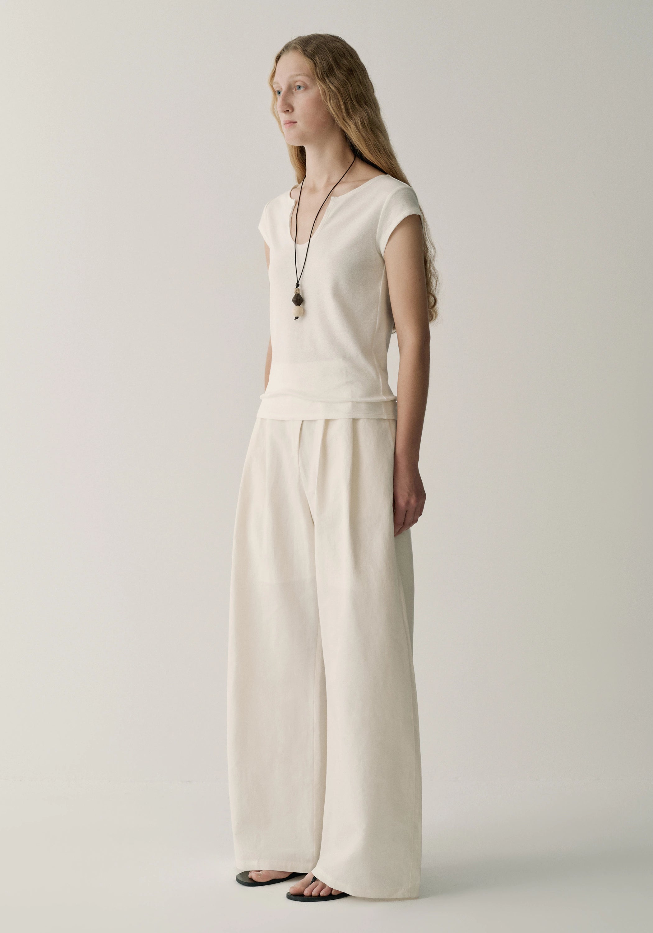 #color_off white
