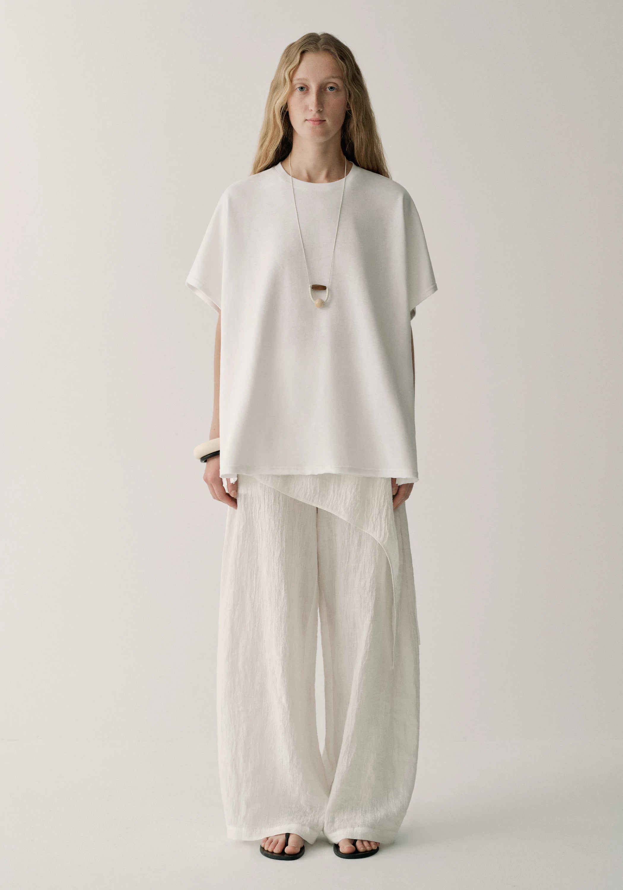 #color_off white