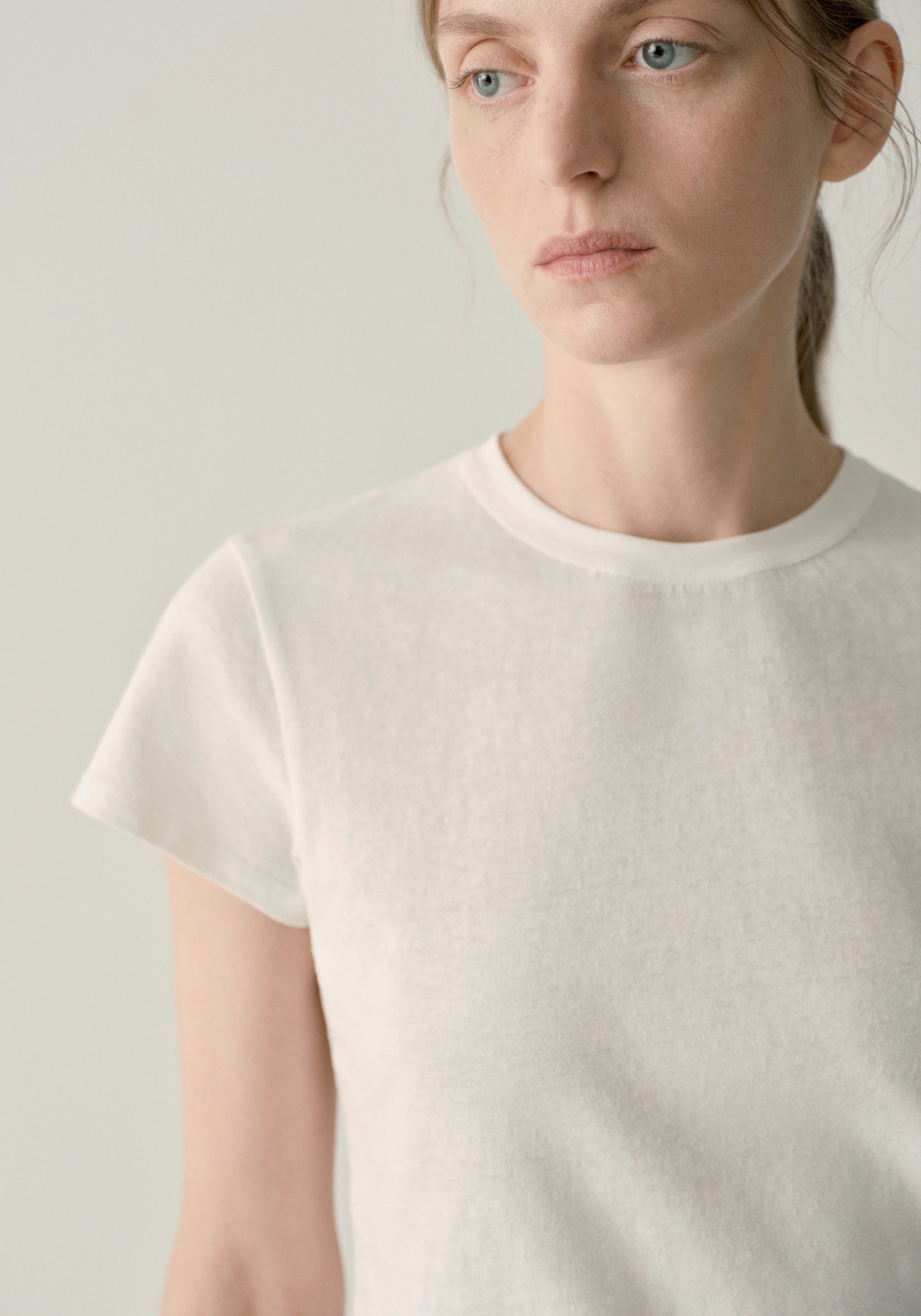 #color_off white