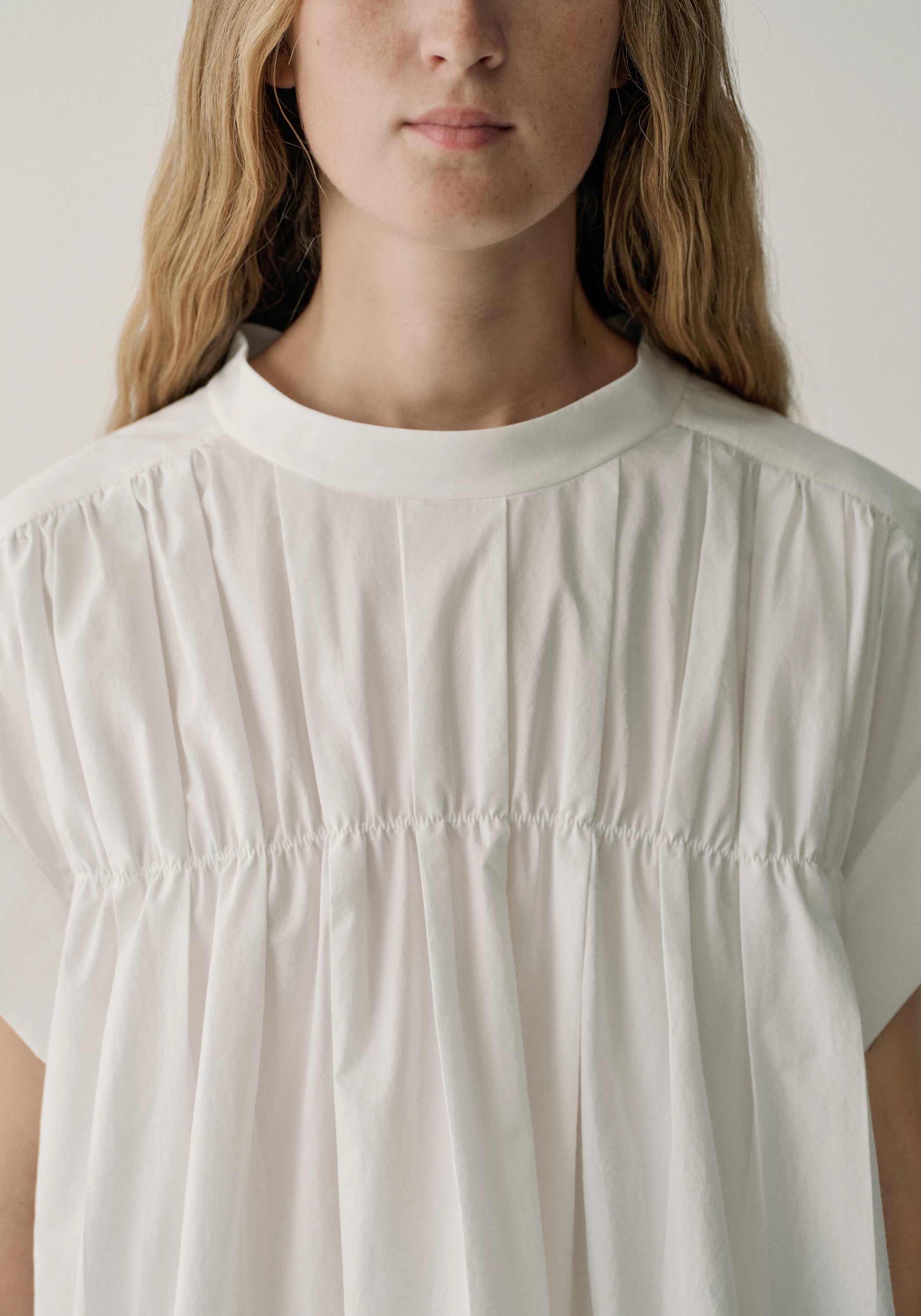 #color_off white