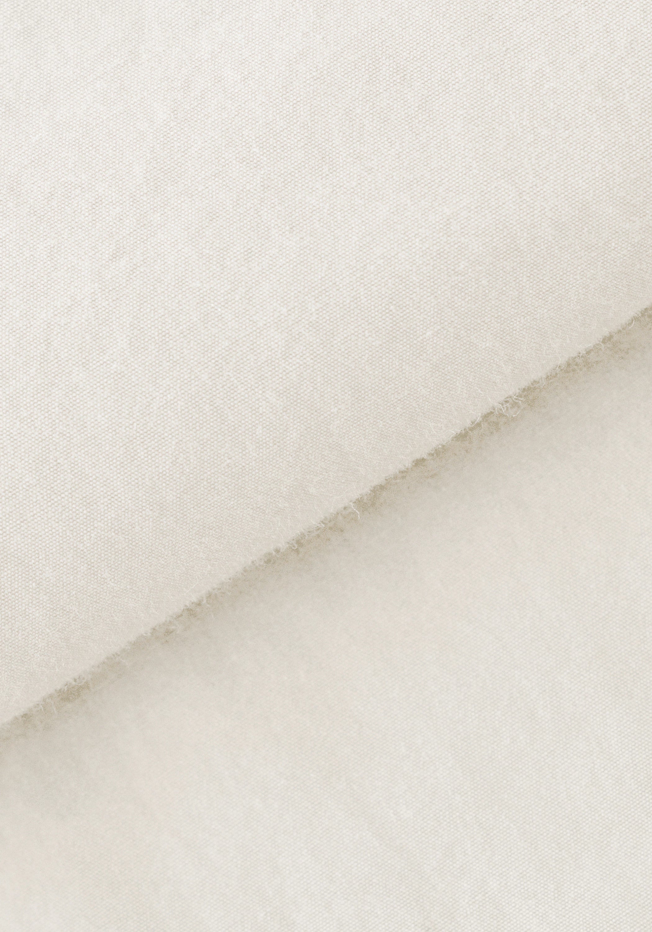 #color_off white
