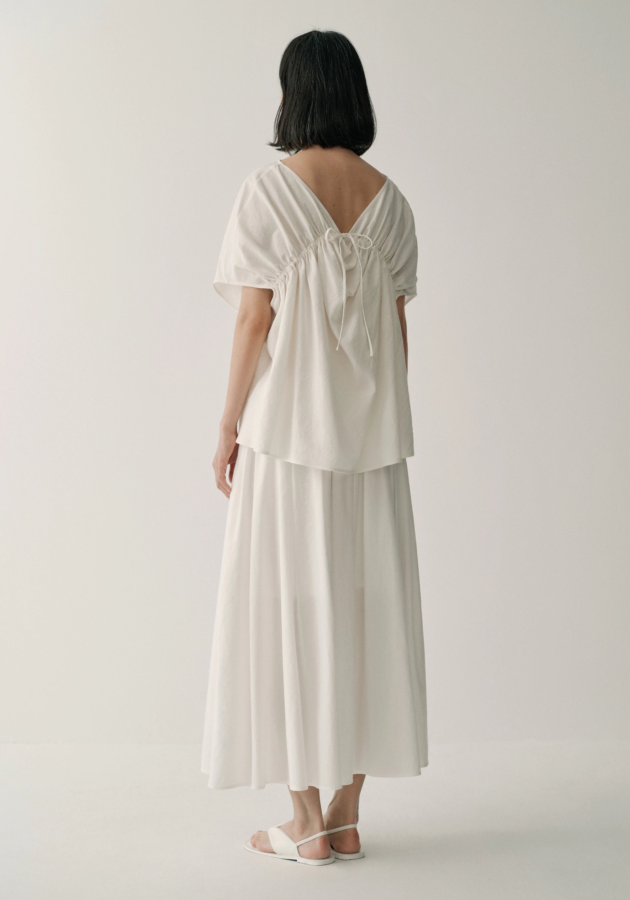 #color_off white