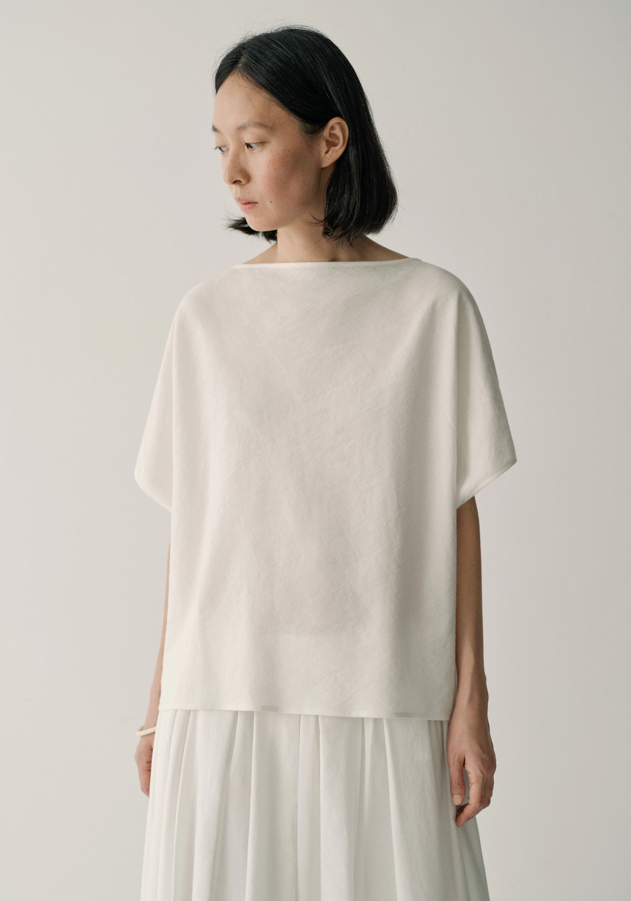#color_off white