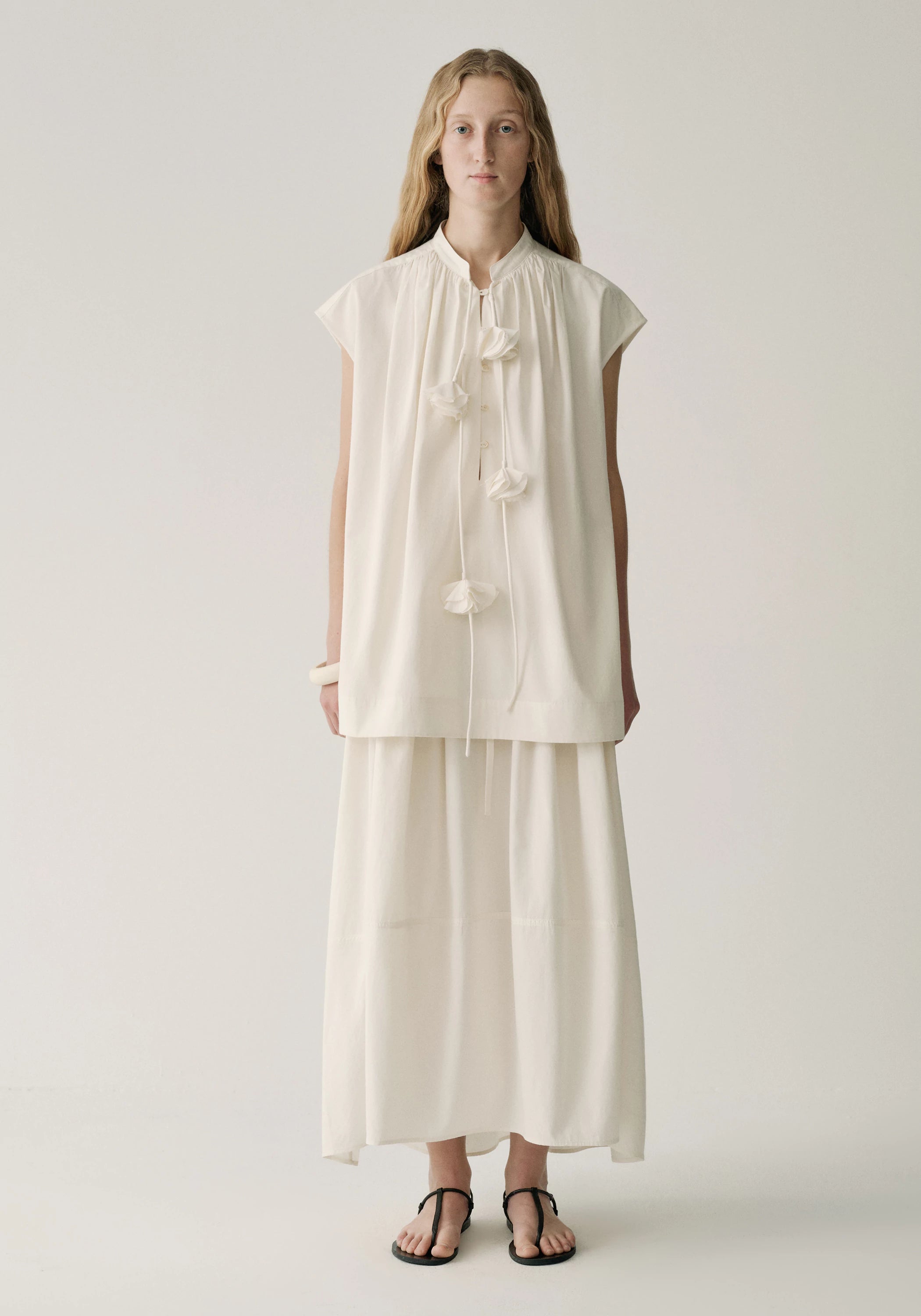 #color_off white