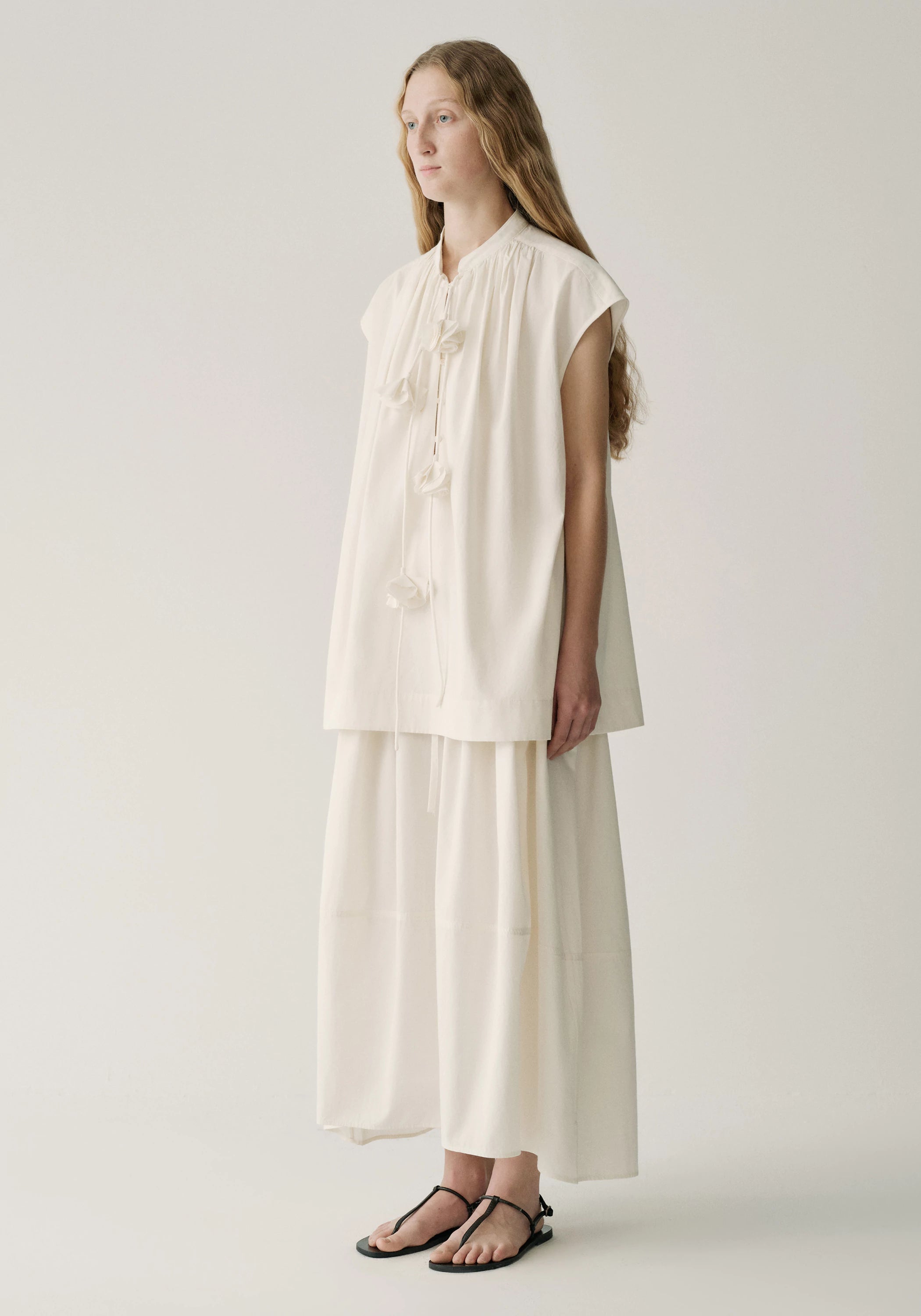 #color_off white