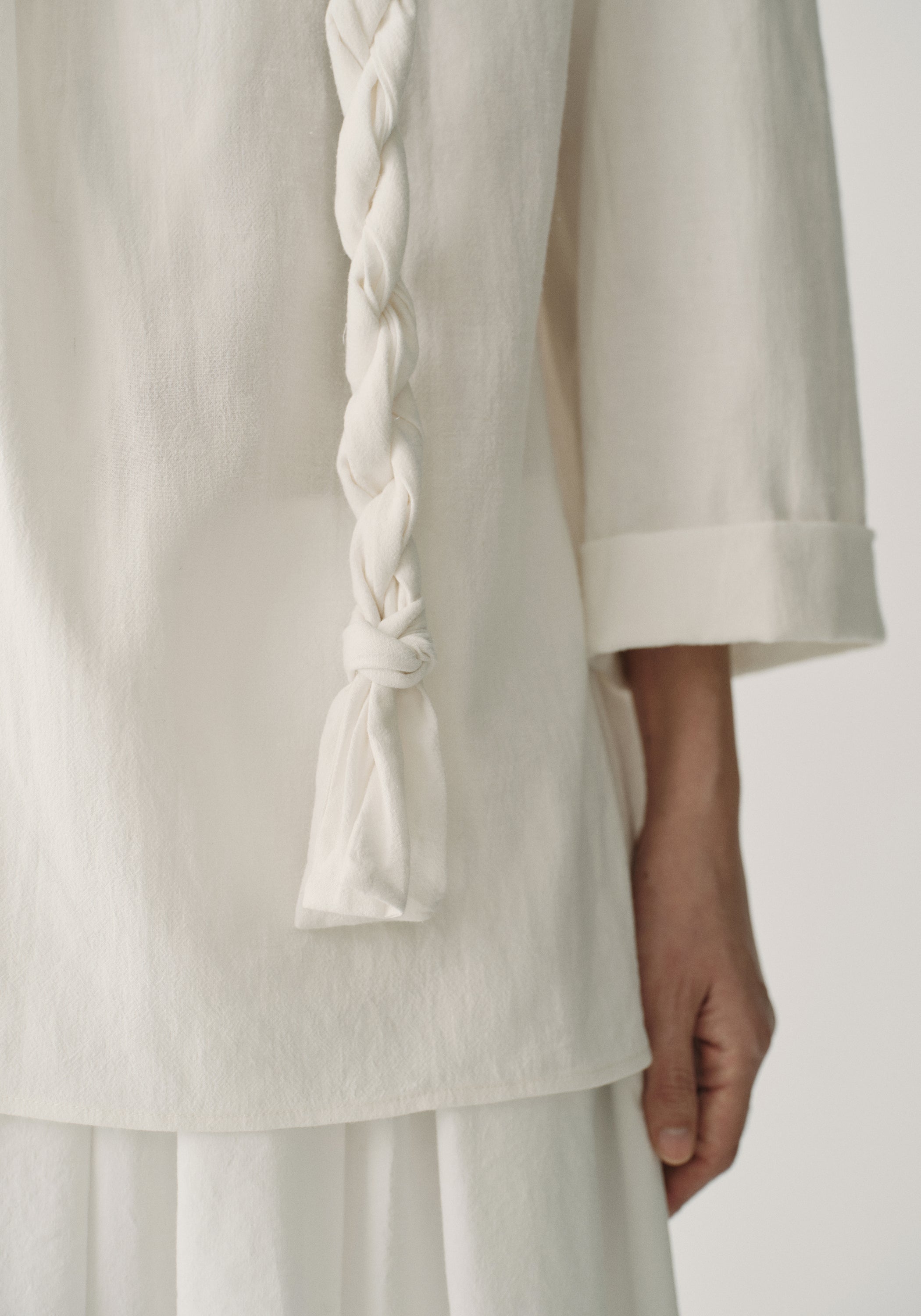 #color_off white