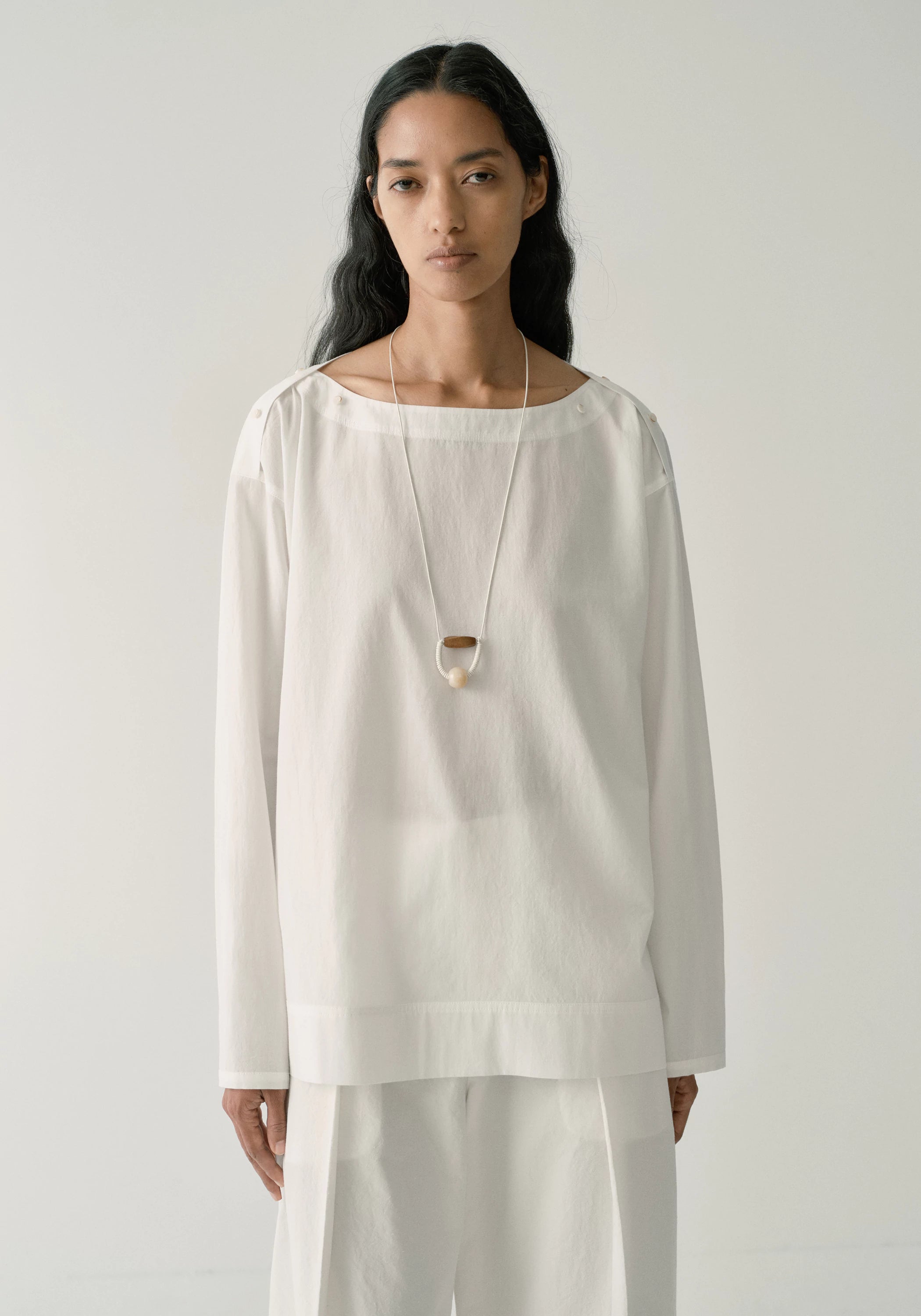 #color_off white