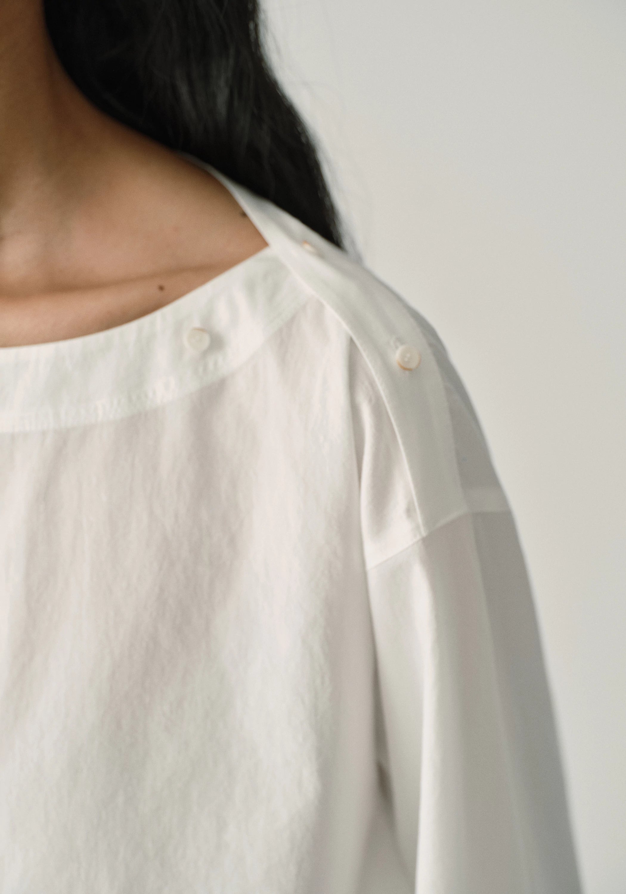 #color_off white