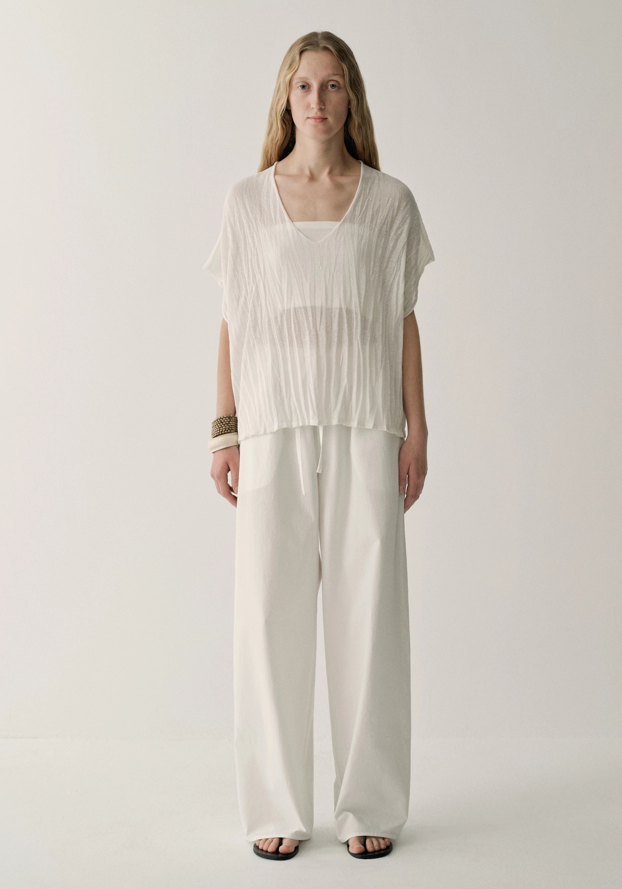 #color_off white