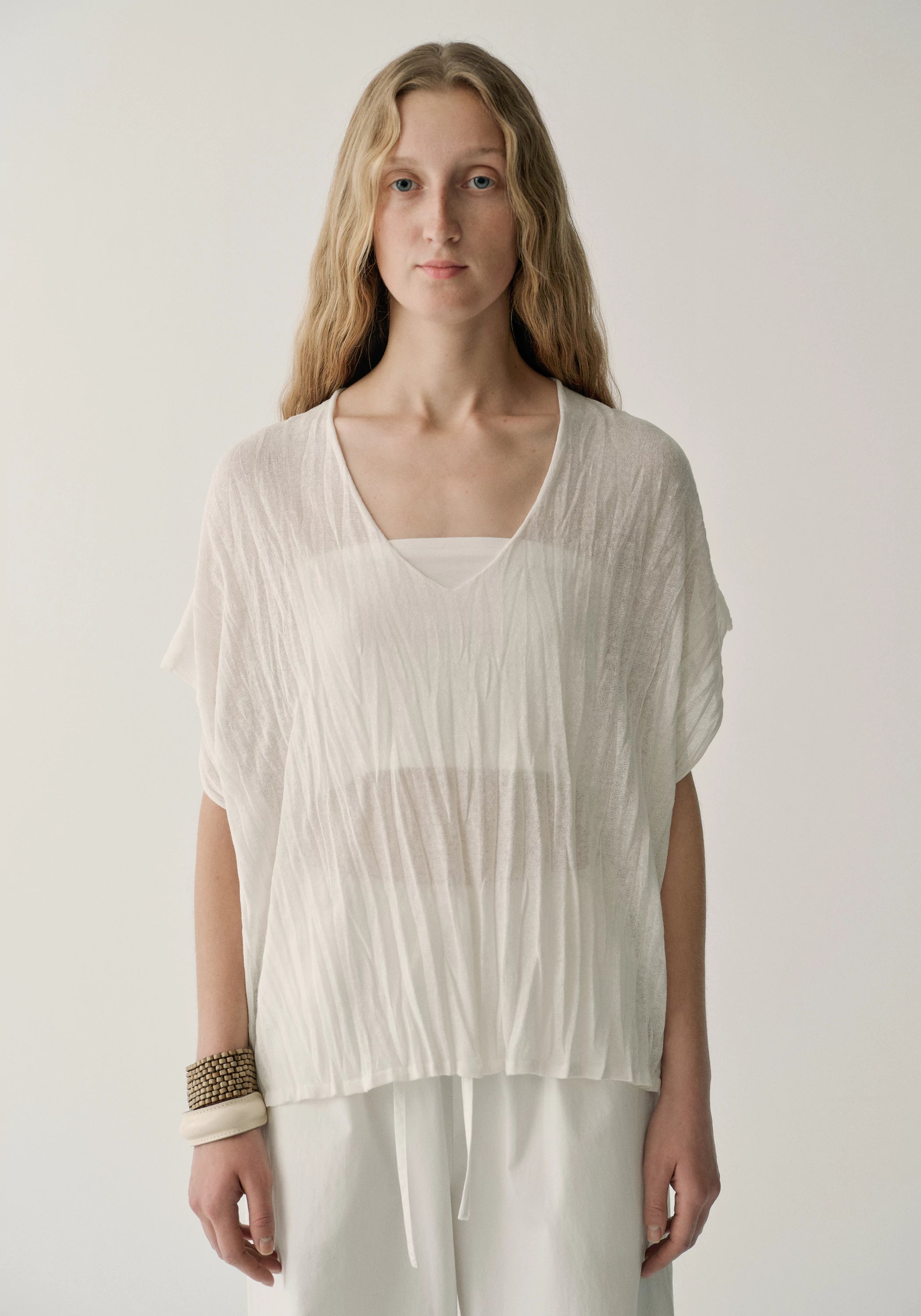 #color_off white