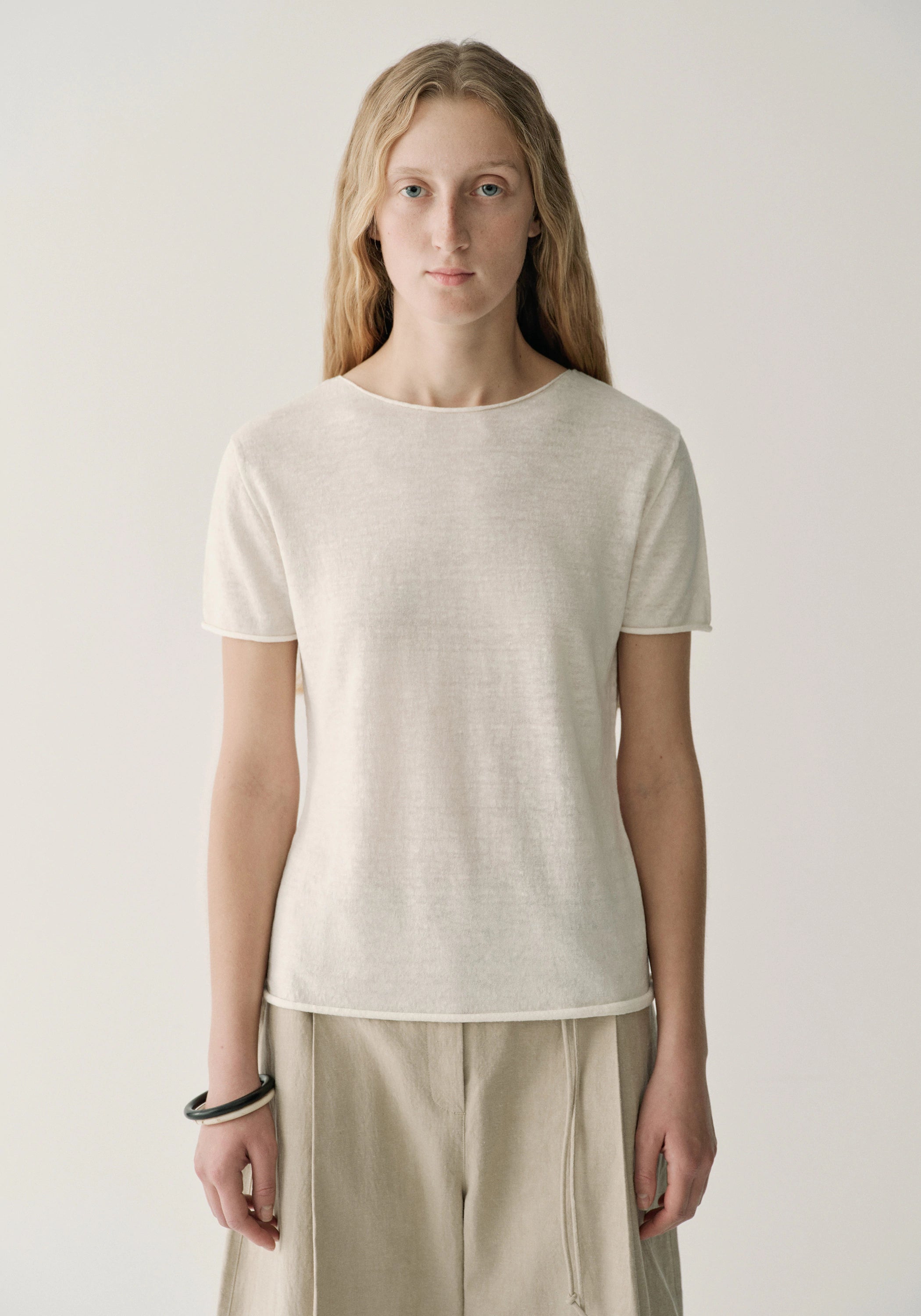 #color_off white