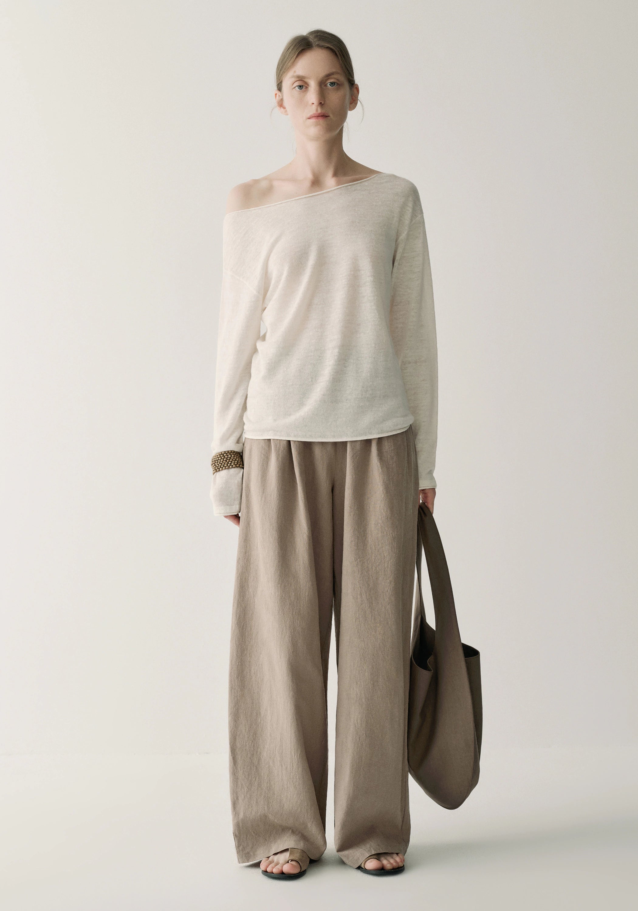 #color_off white