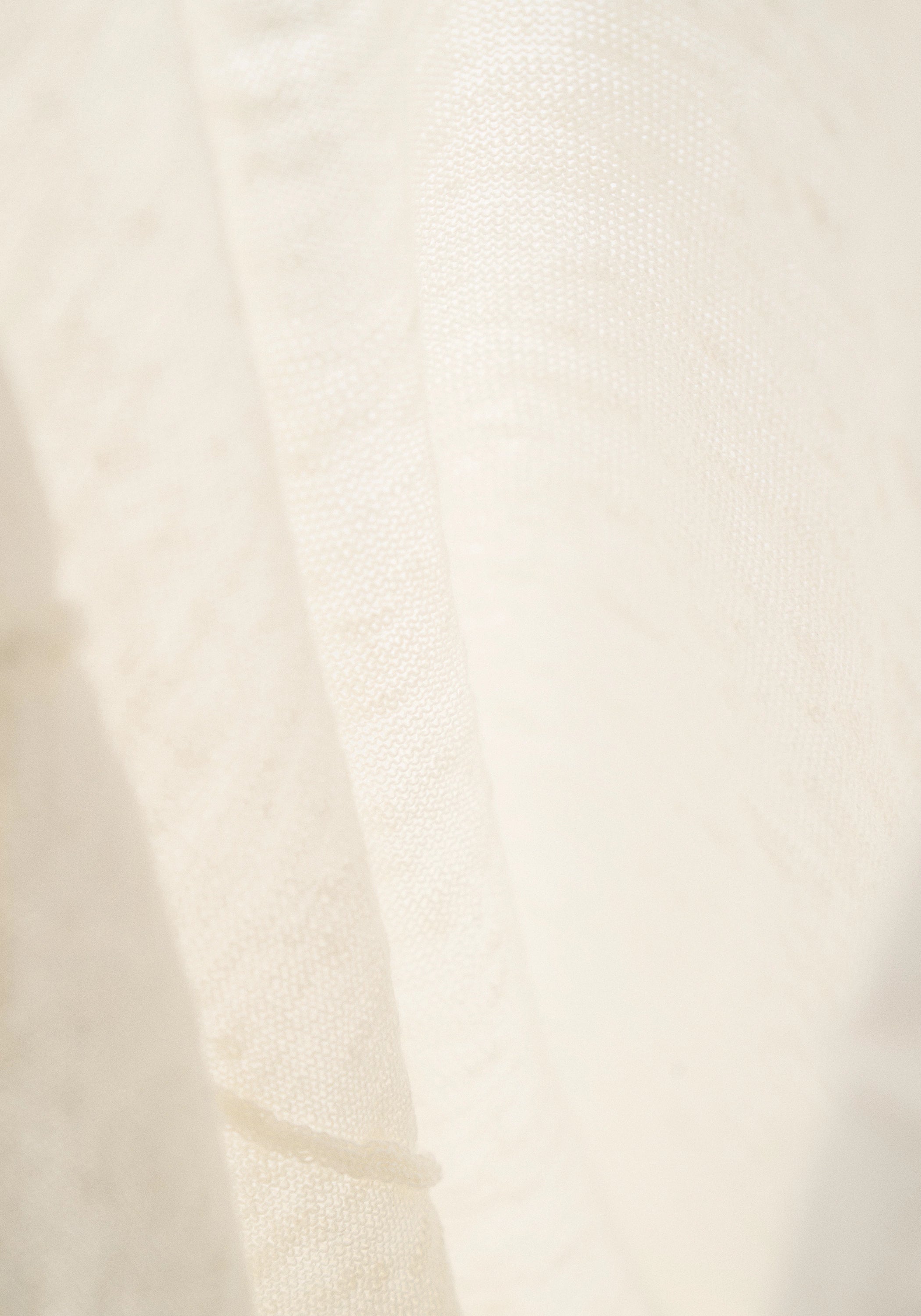 #color_off white
