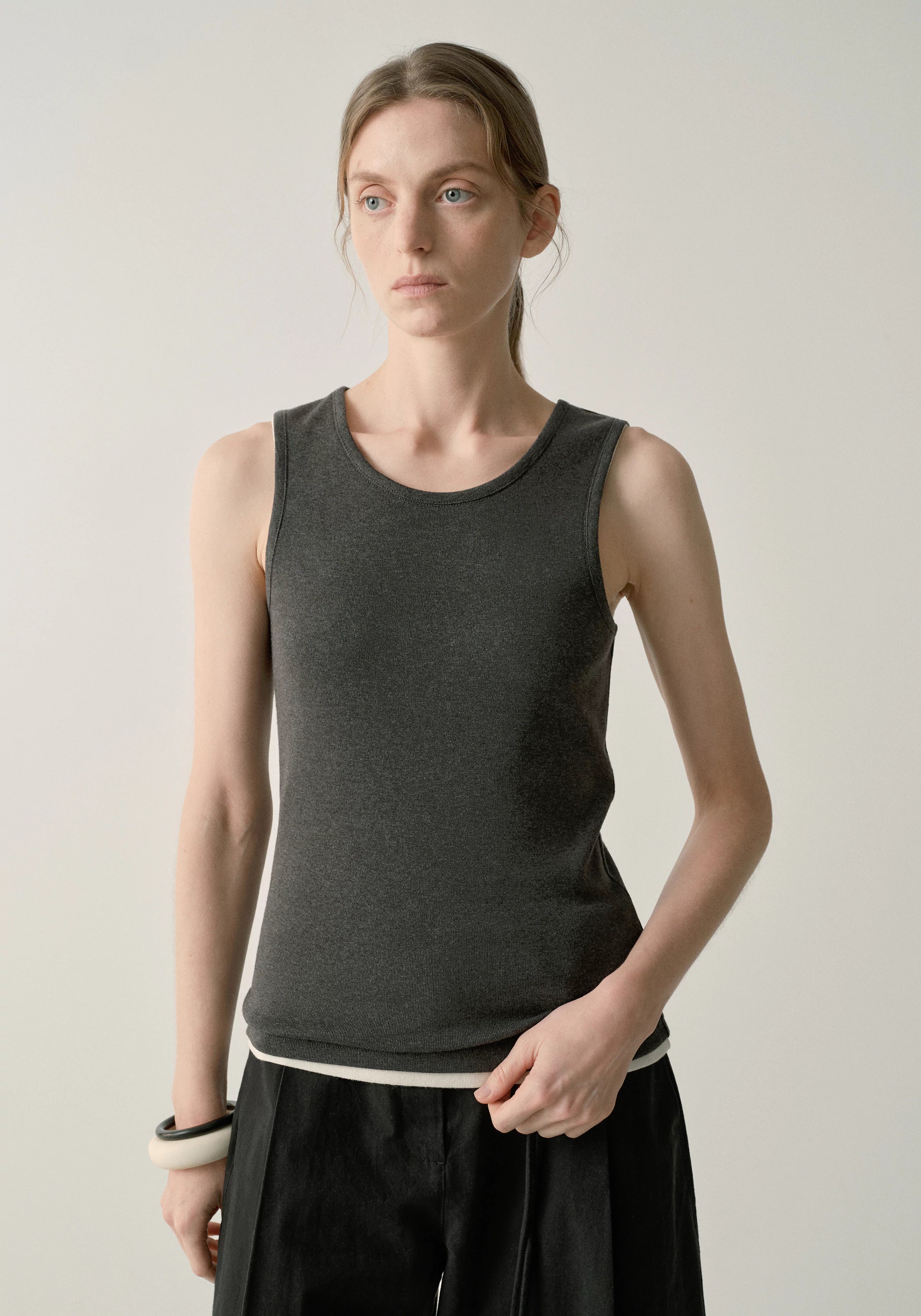 #color_dark gray