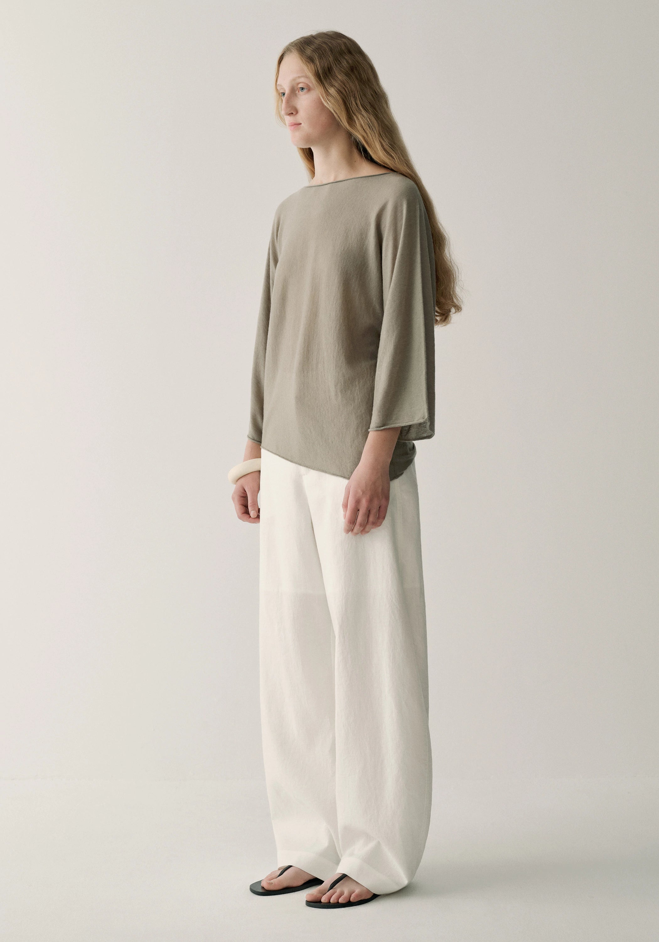 #color_off white